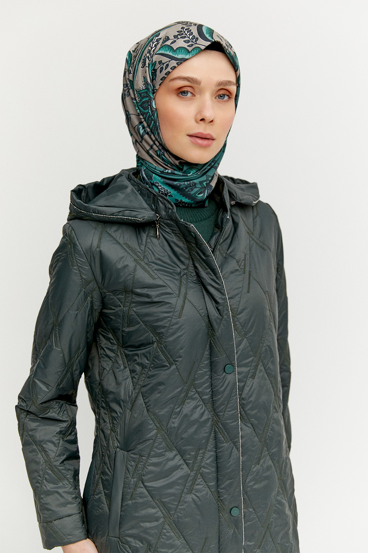 Baklava Desenli Kapitone Kaban, Tesettür Giyim