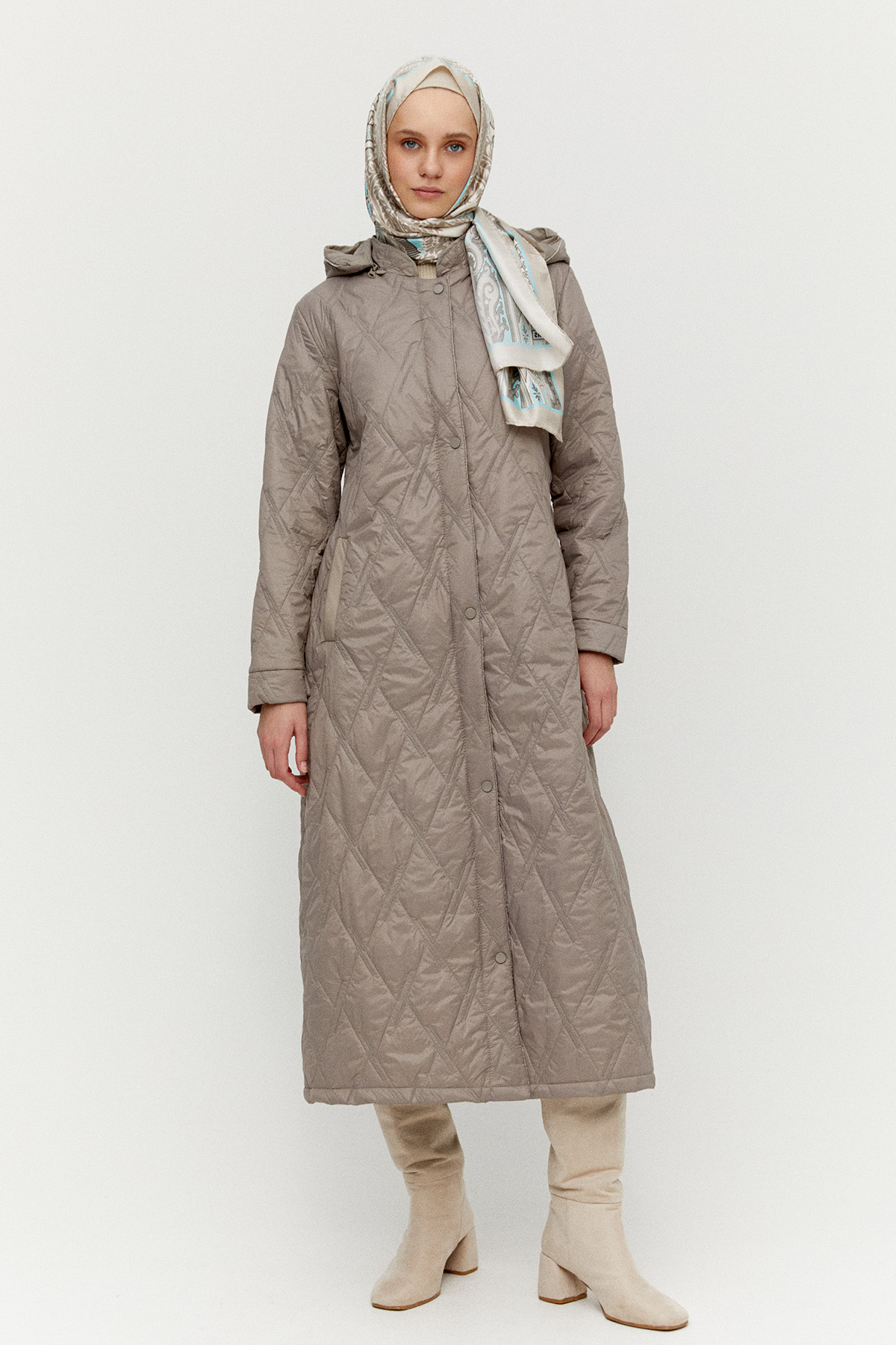 Baklava Desenli Büyük Beden Kapitone Kaban