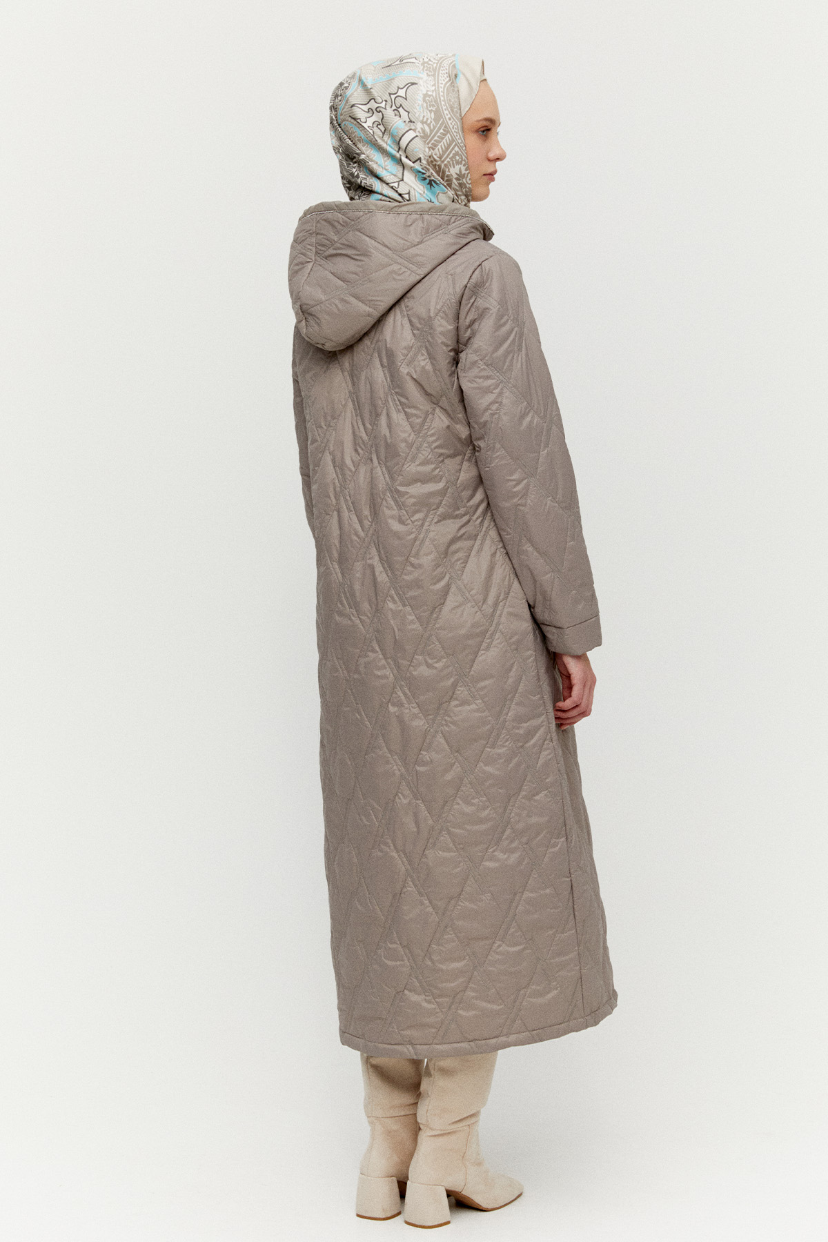 Baklava Desenli Büyük Beden Kapitone Kaban