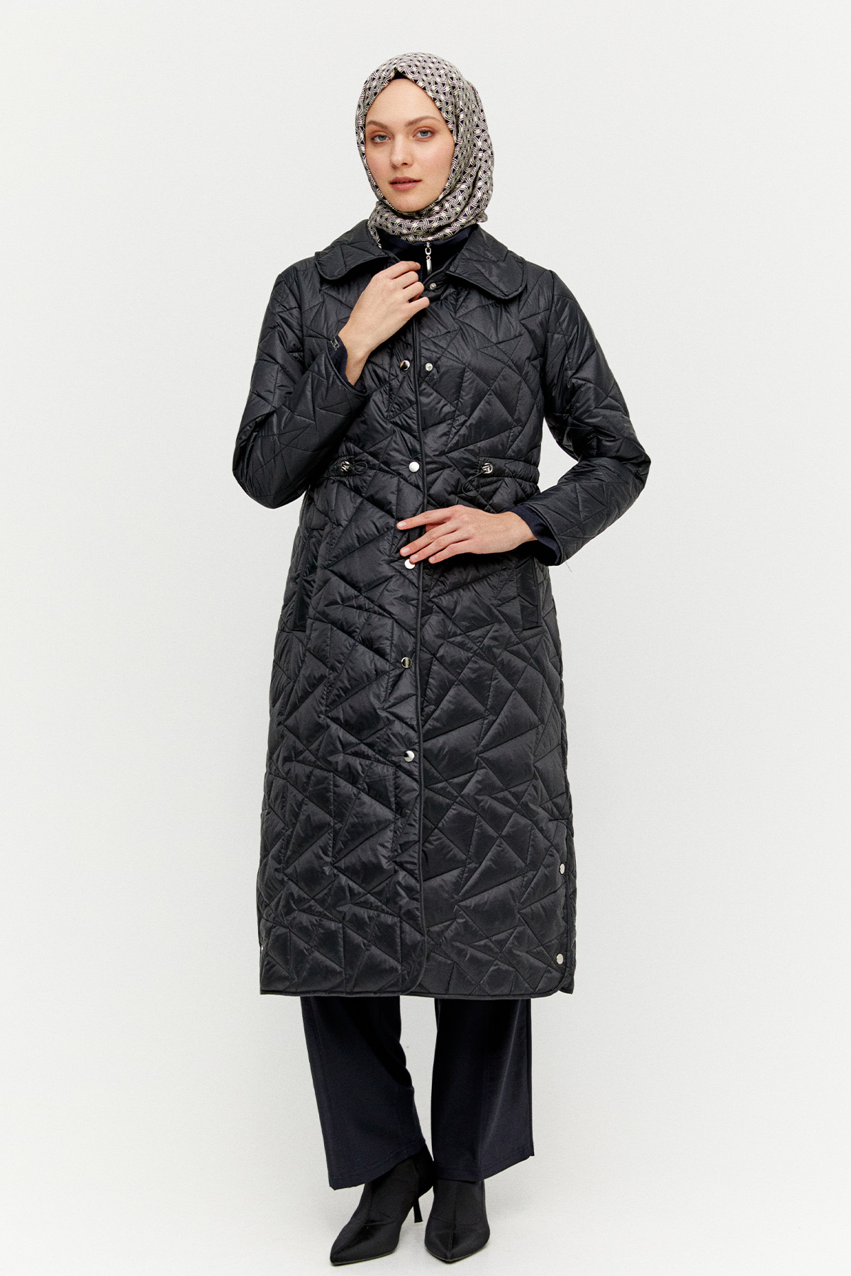 Bebe Yaka Büyük Beden Kapitone Kaban