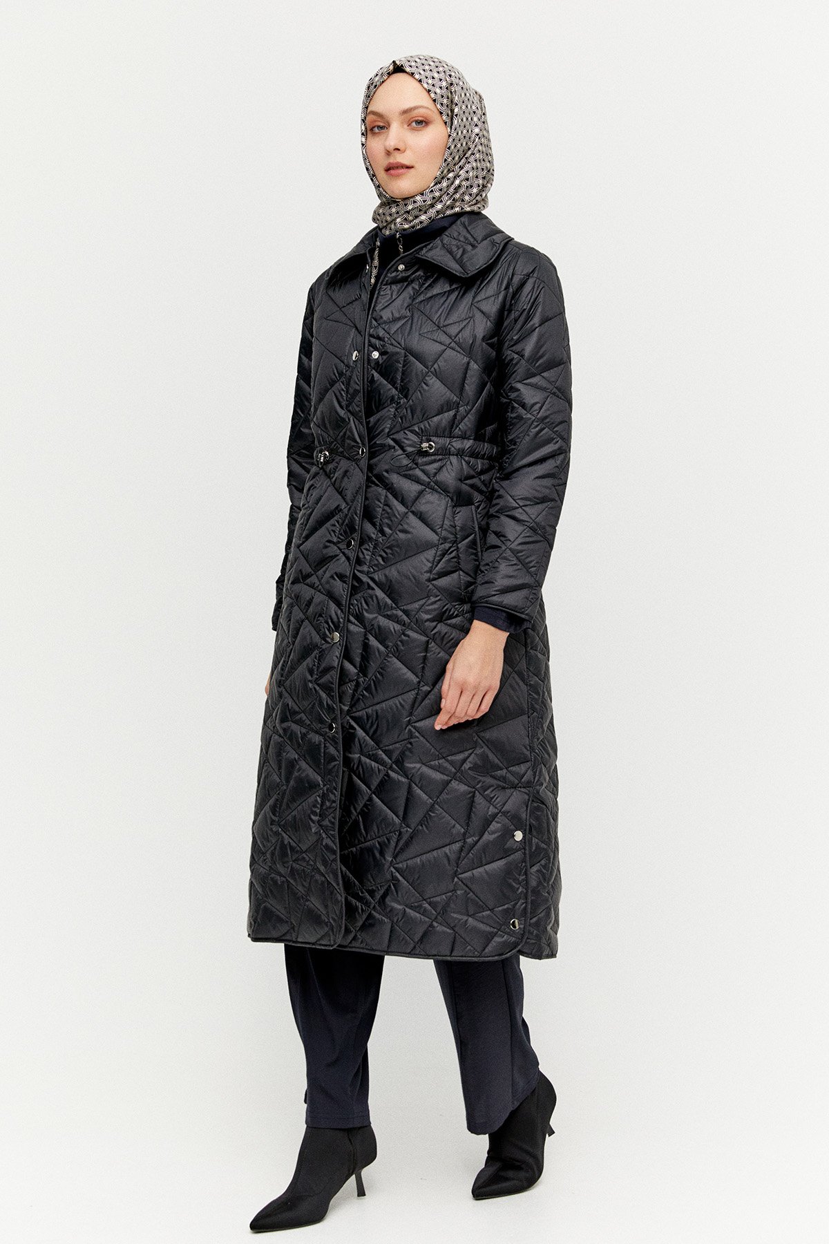 Bebe Yaka Büyük Beden Kapitone Kaban