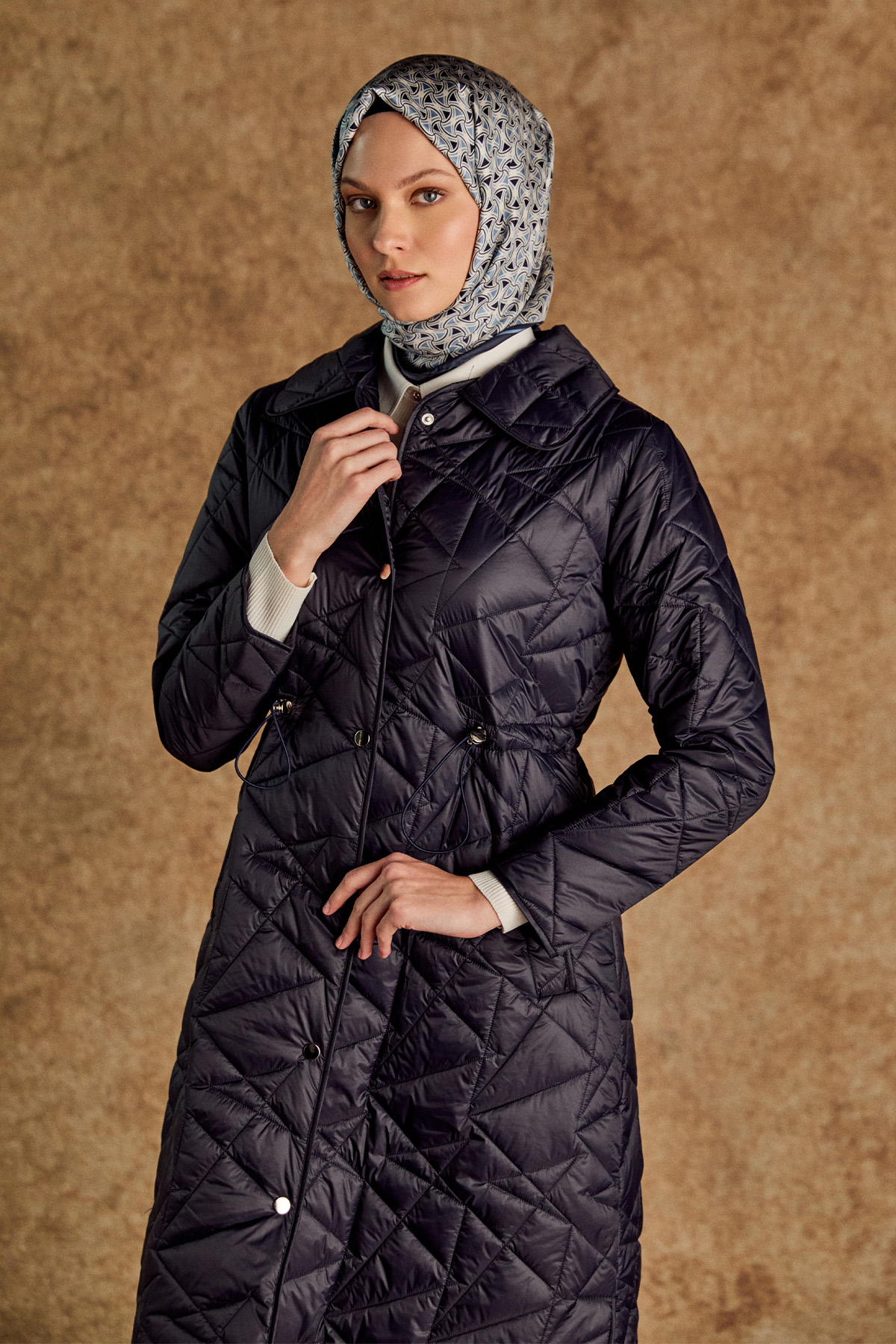 Bebe Yaka Büyük Beden Kapitone Kaban