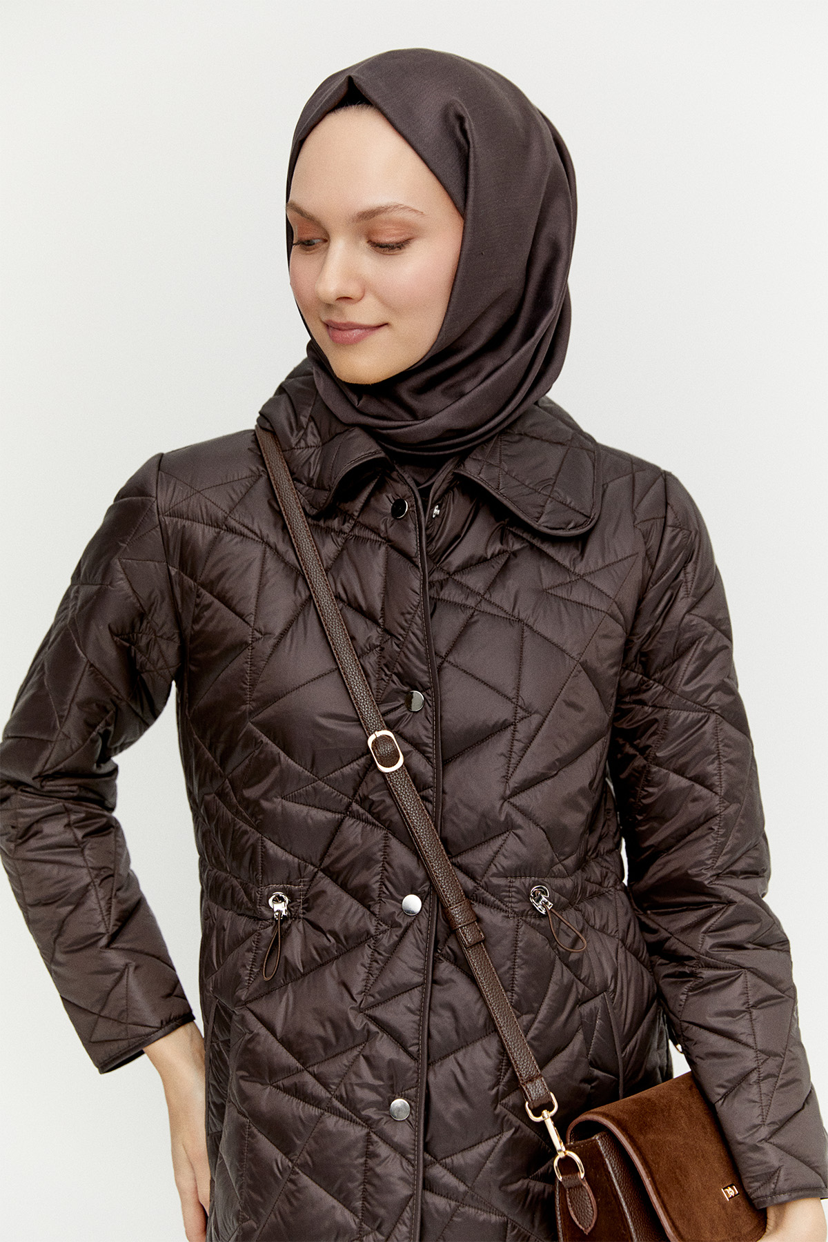 Bebe Yaka Büyük Beden Kapitone Kaban