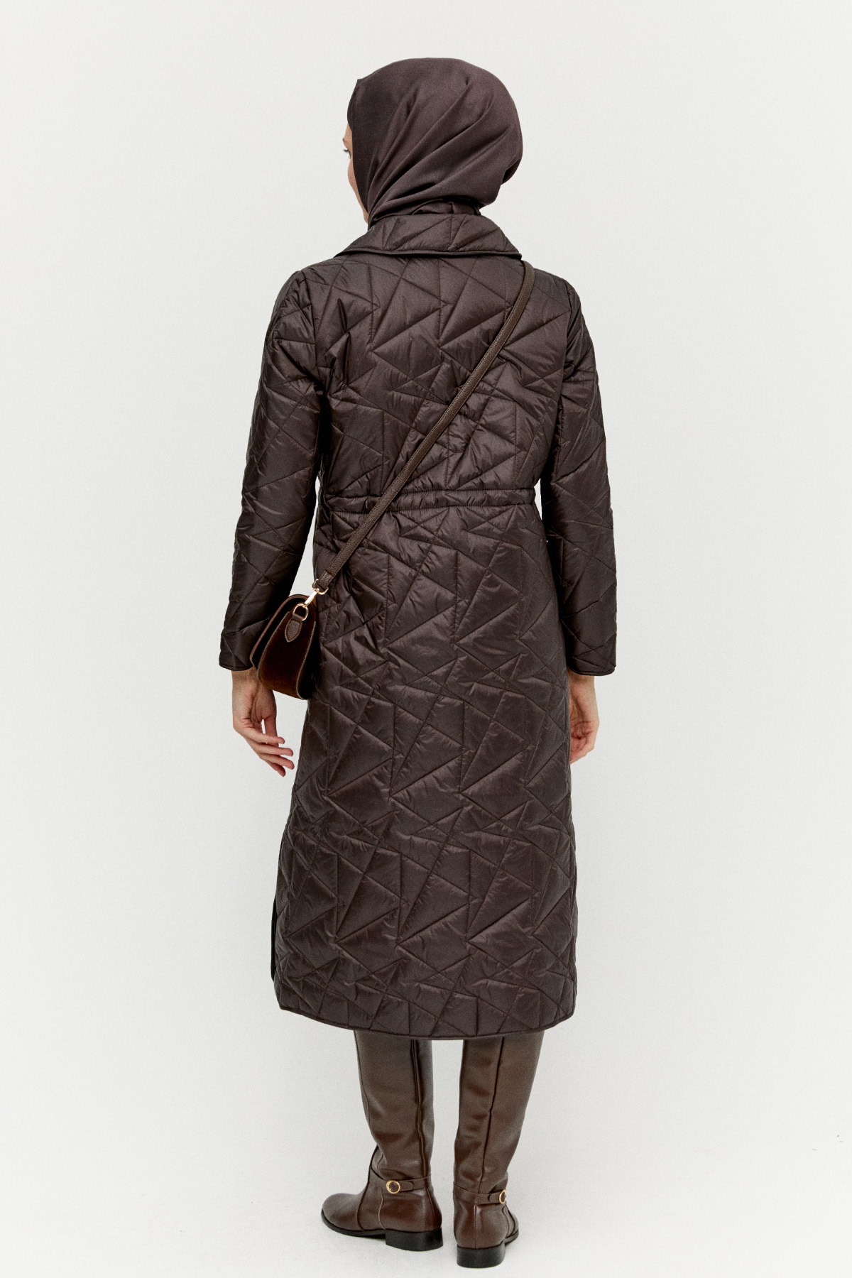 Bebe Yaka Büyük Beden Kapitone Kaban