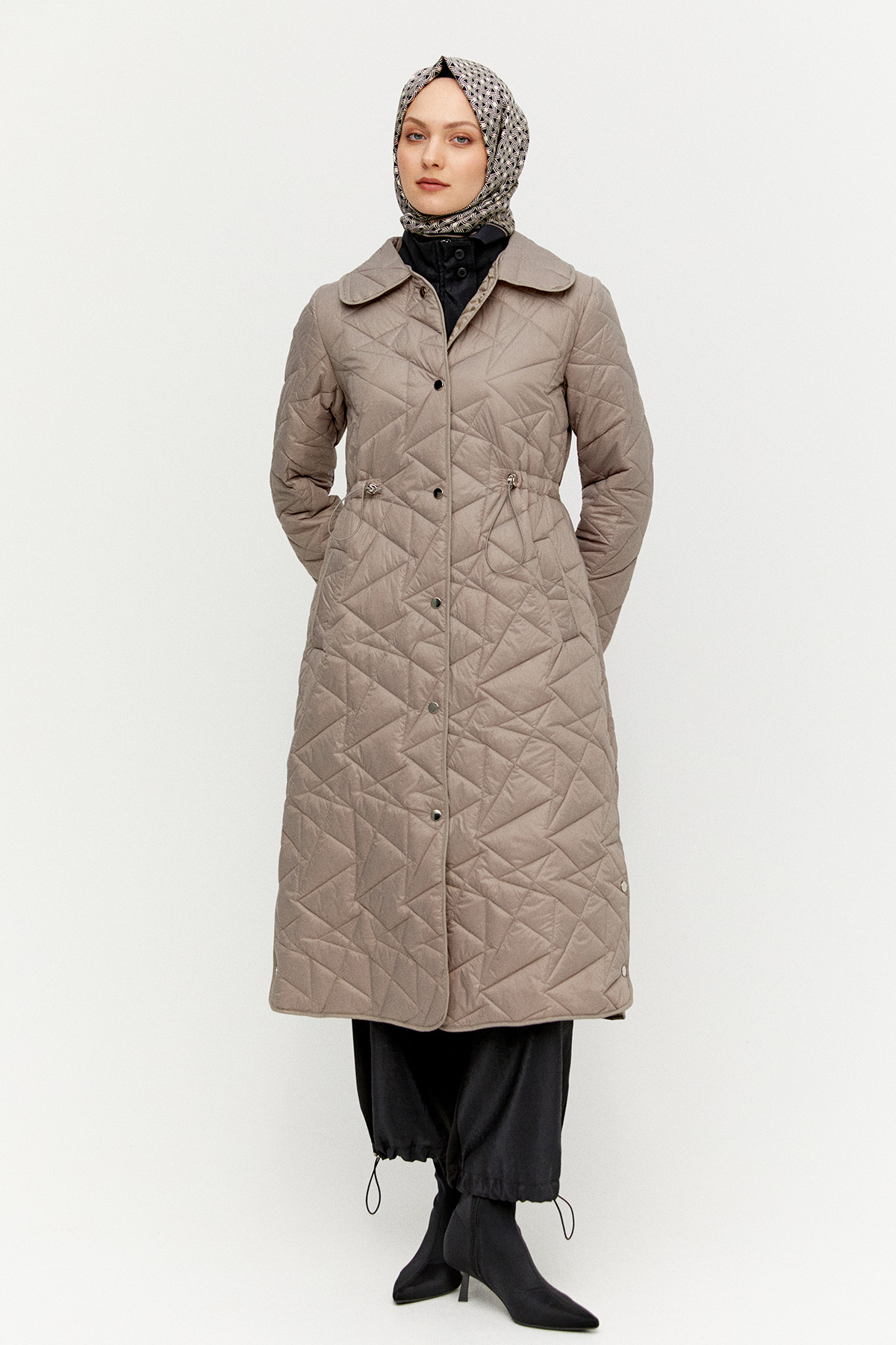 Bebe Yaka Büyük Beden Kapitone Kaban