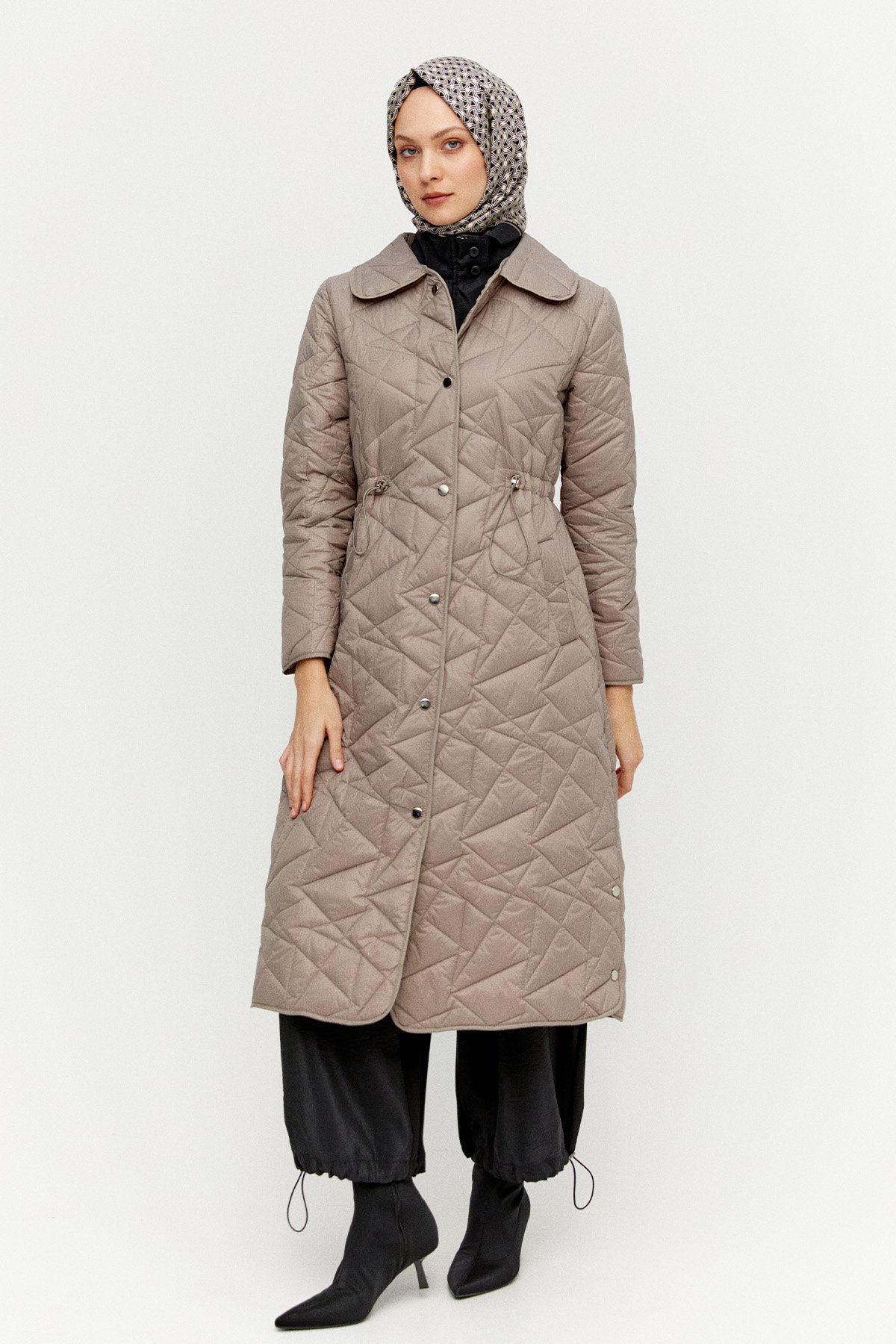 Bebe Yaka Büyük Beden Kapitone Kaban