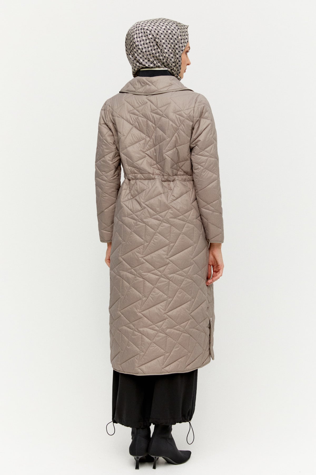 Bebe Yaka Büyük Beden Kapitone Kaban