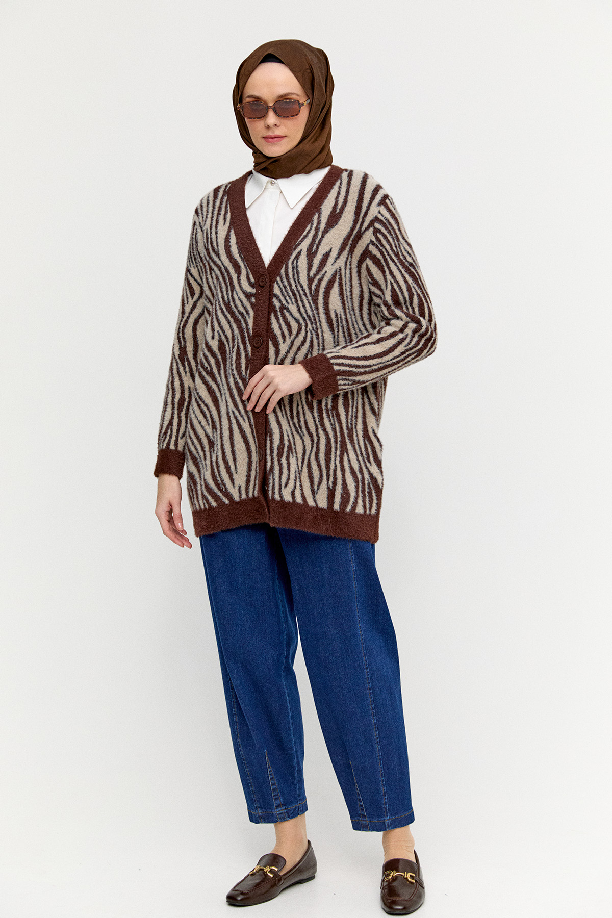 Desenli V Yaka Triko Hırka, Tesettür Giyim