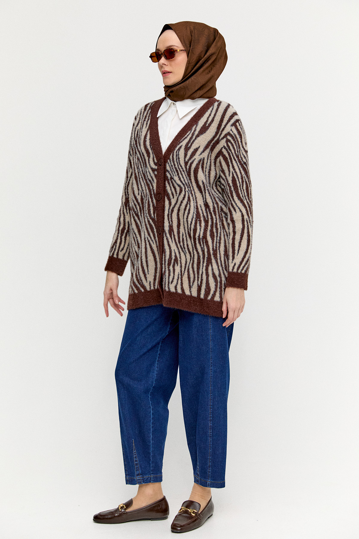 Desenli V Yaka Triko Hırka, Tesettür Giyim