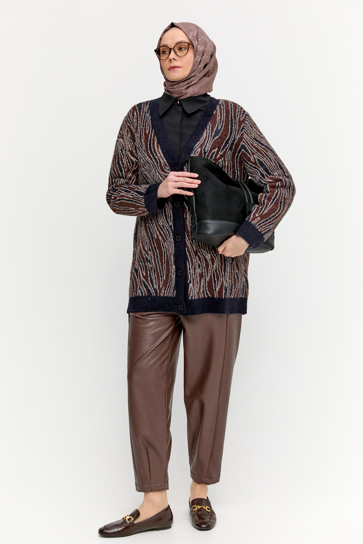 Desenli V Yaka Triko Hırka, Tesettür Giyim