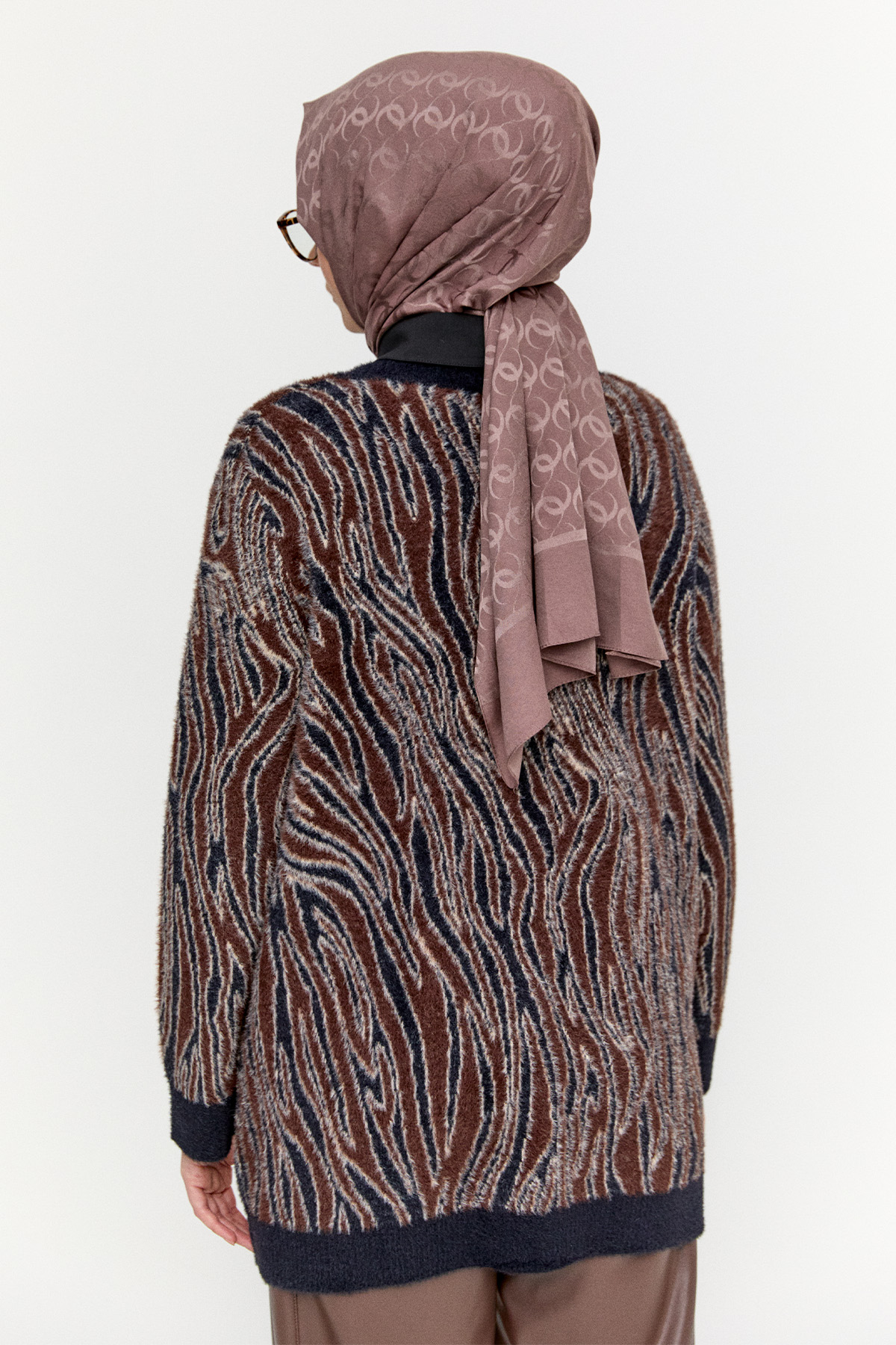 Desenli V Yaka Triko Hırka, Tesettür Giyim