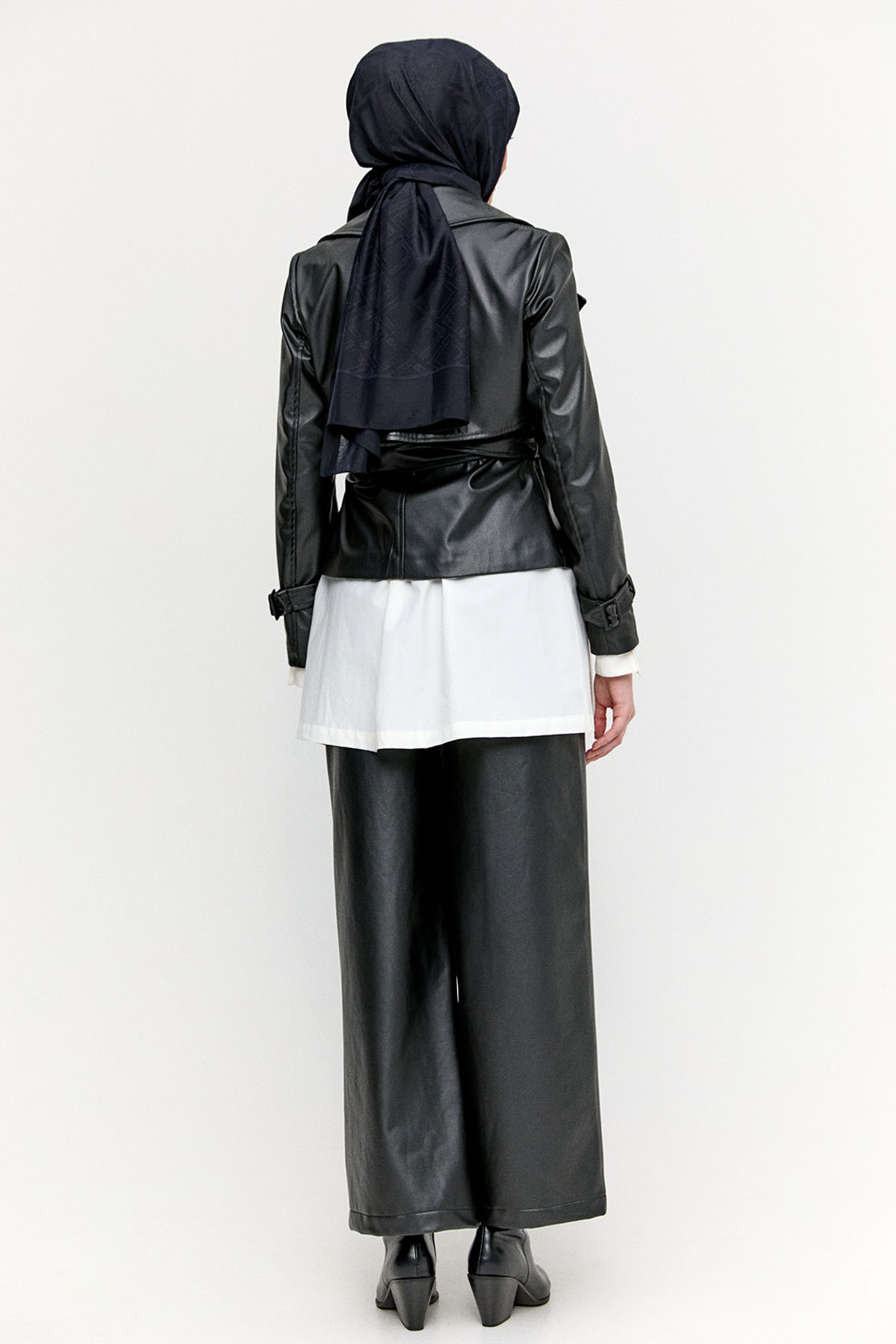 Kruvaze Kemerli Suni Deri Ceket, Tesettür Giyim