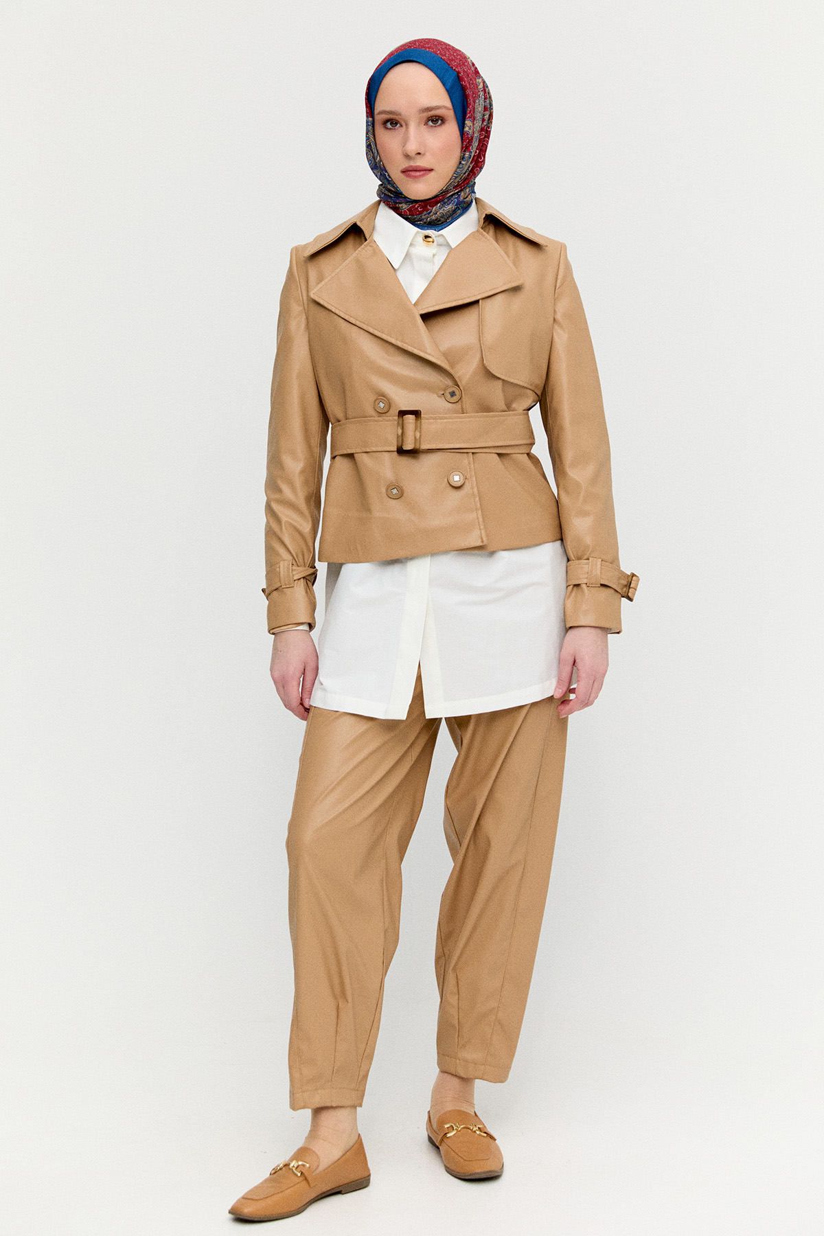 Kruvaze Kemerli Suni Deri Ceket, Tesettür Giyim