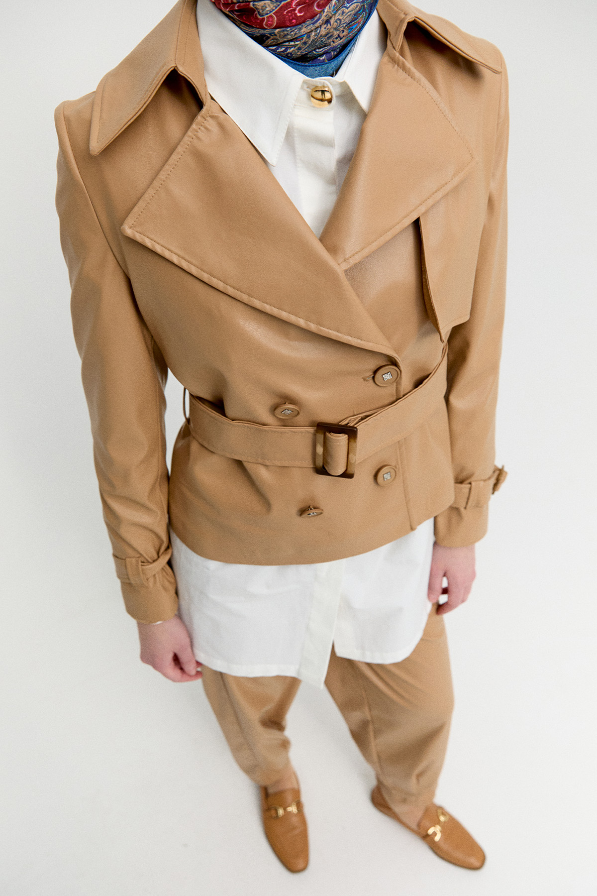 Kruvaze Kemerli Suni Deri Ceket, Tesettür Giyim