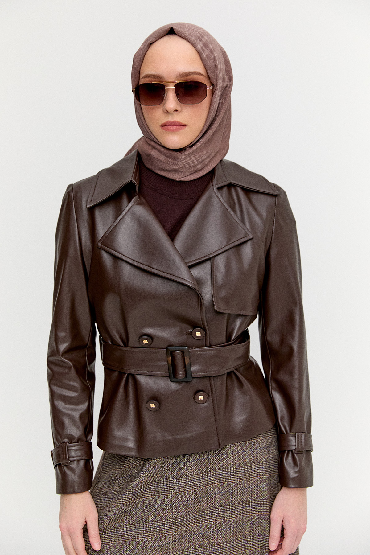 Kruvaze Kemerli Suni Deri Ceket, Tesettür Giyim