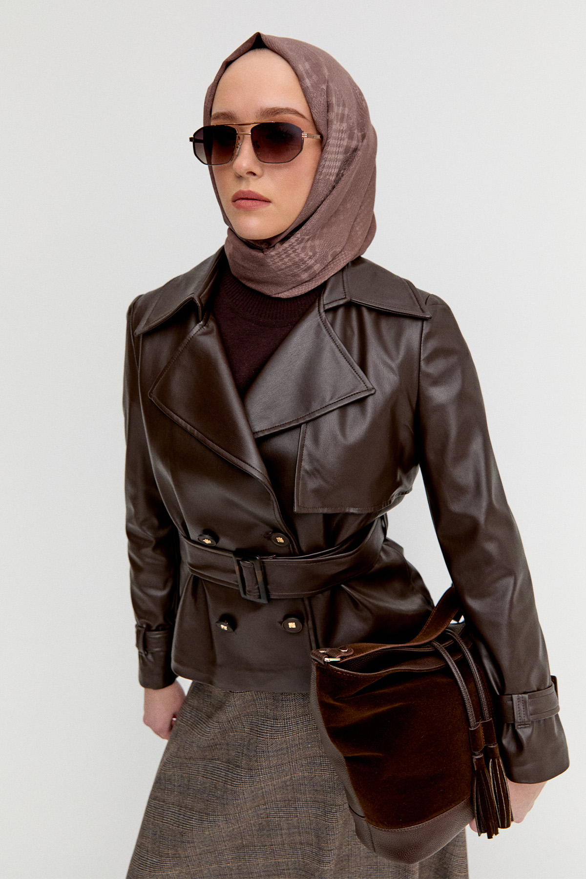 Kruvaze Kemerli Suni Deri Ceket, Tesettür Giyim