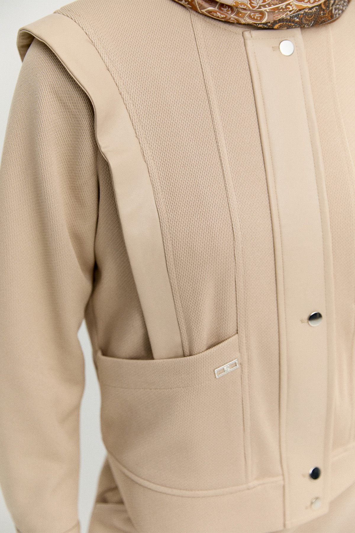 Yüksek Yakalı Örme Ceket, Tesettür Giyim