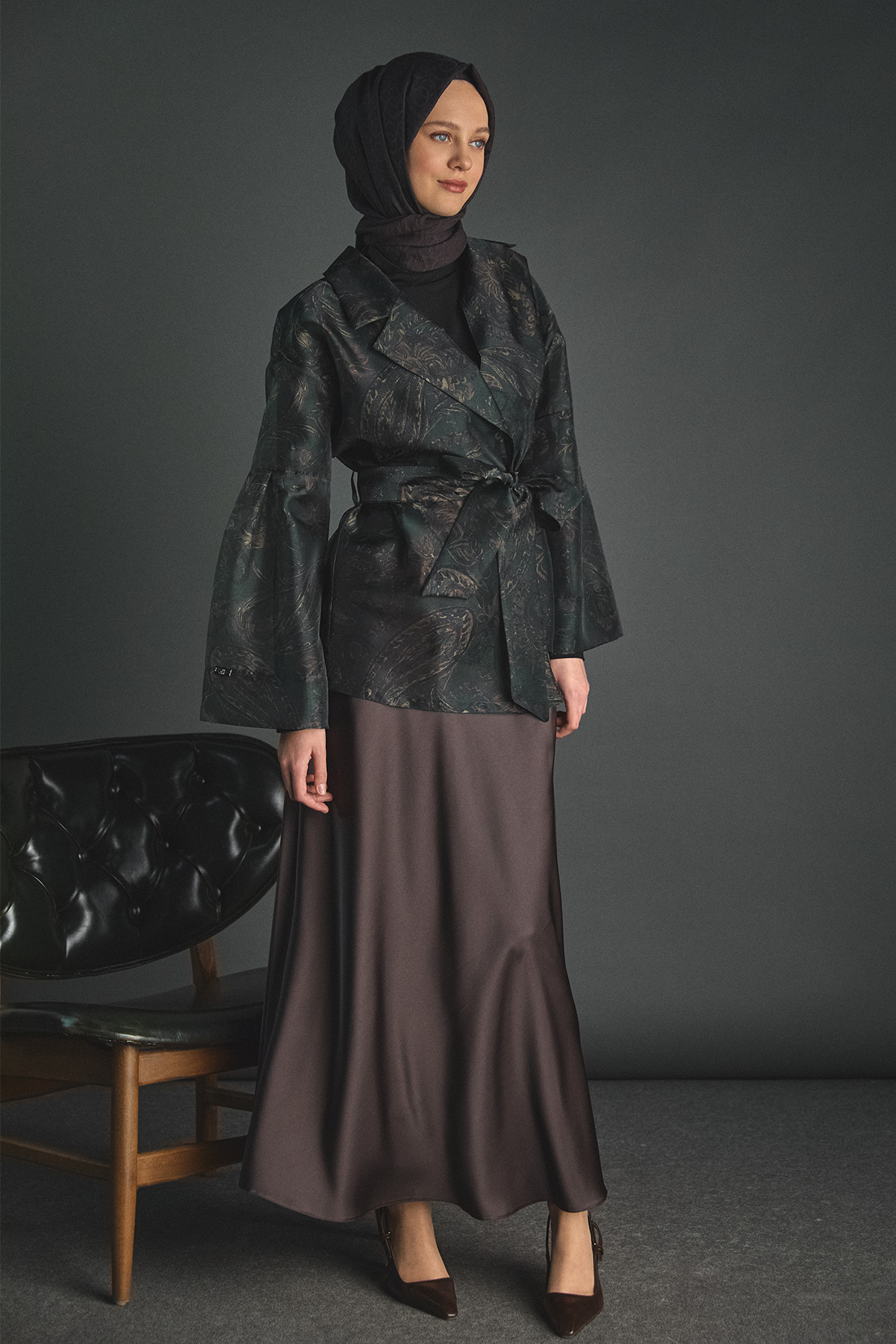 Desenli Kuşaklı Organze Ceket