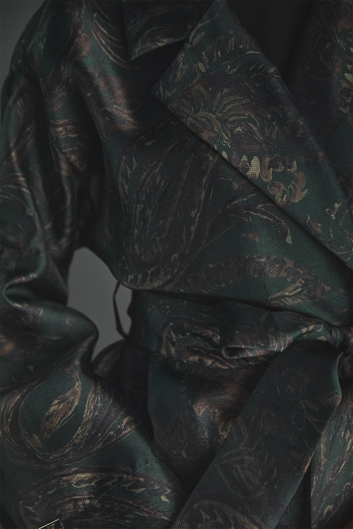 Desenli Kuşaklı Organze Ceket