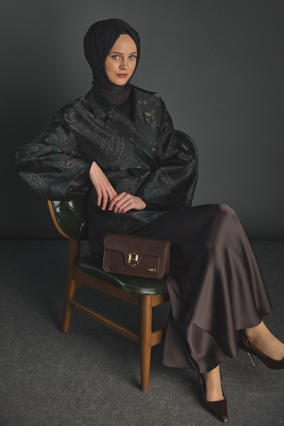 Desenli Kuşaklı Organze Ceket