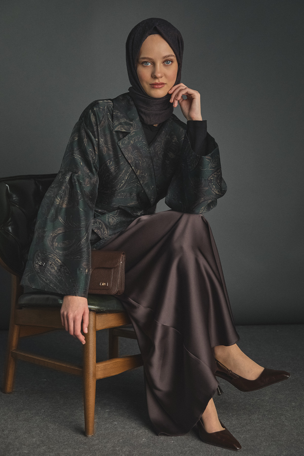 Desenli Kuşaklı Organze Ceket