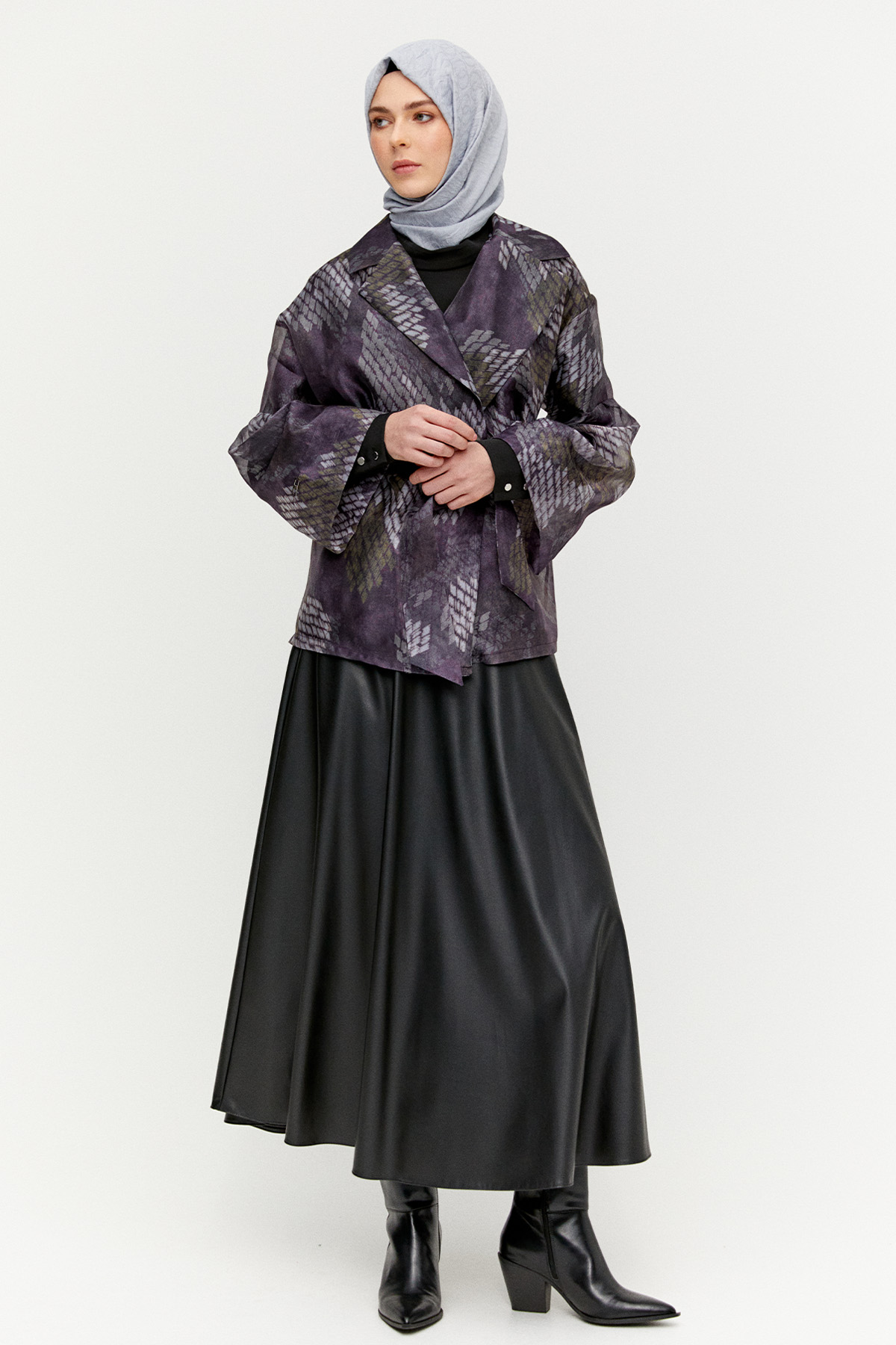 Desenli Kuşaklı Organze Ceket