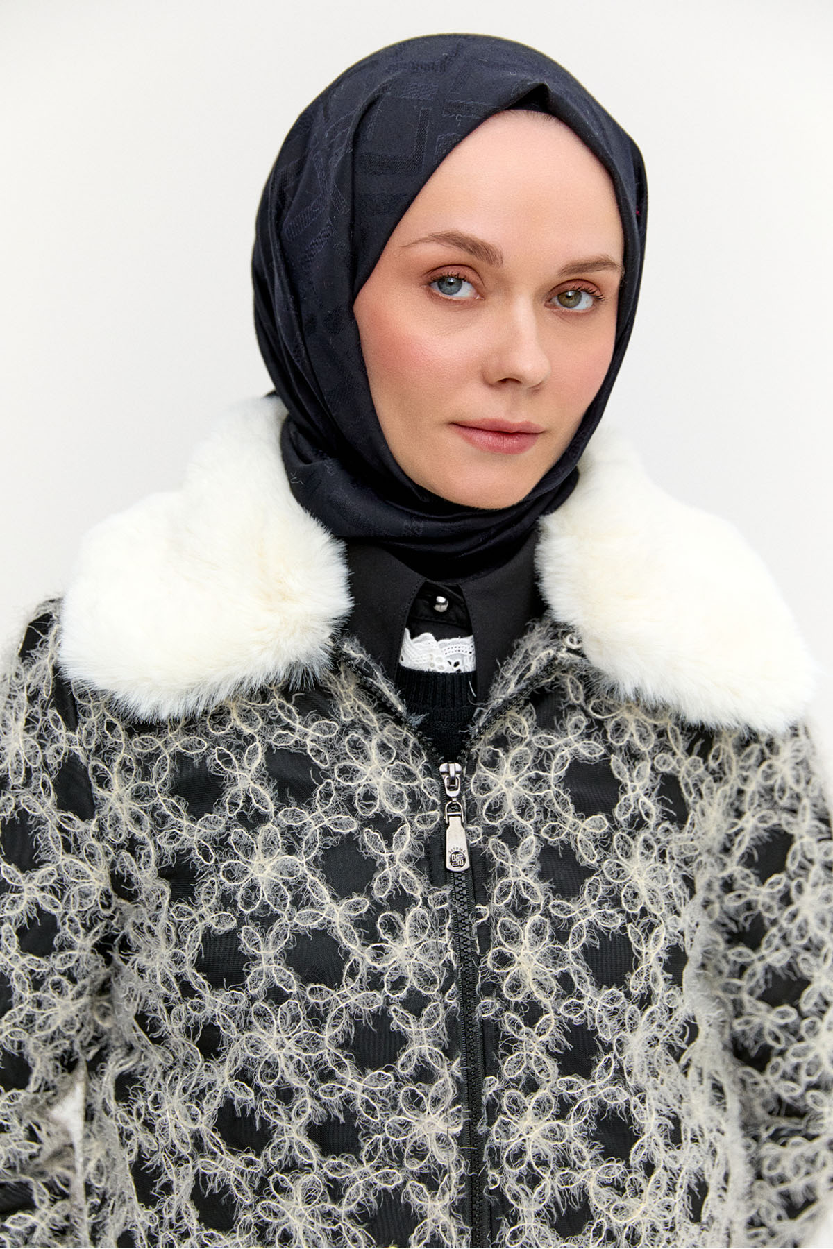 Suni Kürklü Desenli Kısa Ceket, Tesettür Giyim