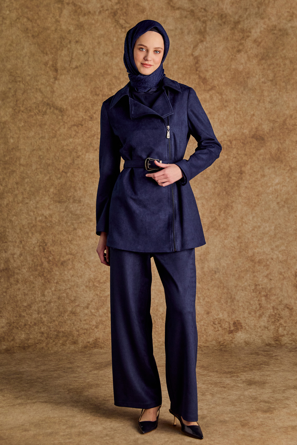 Kruvaze Fermuarlı Süet Görünümlü Kemerli Ceket