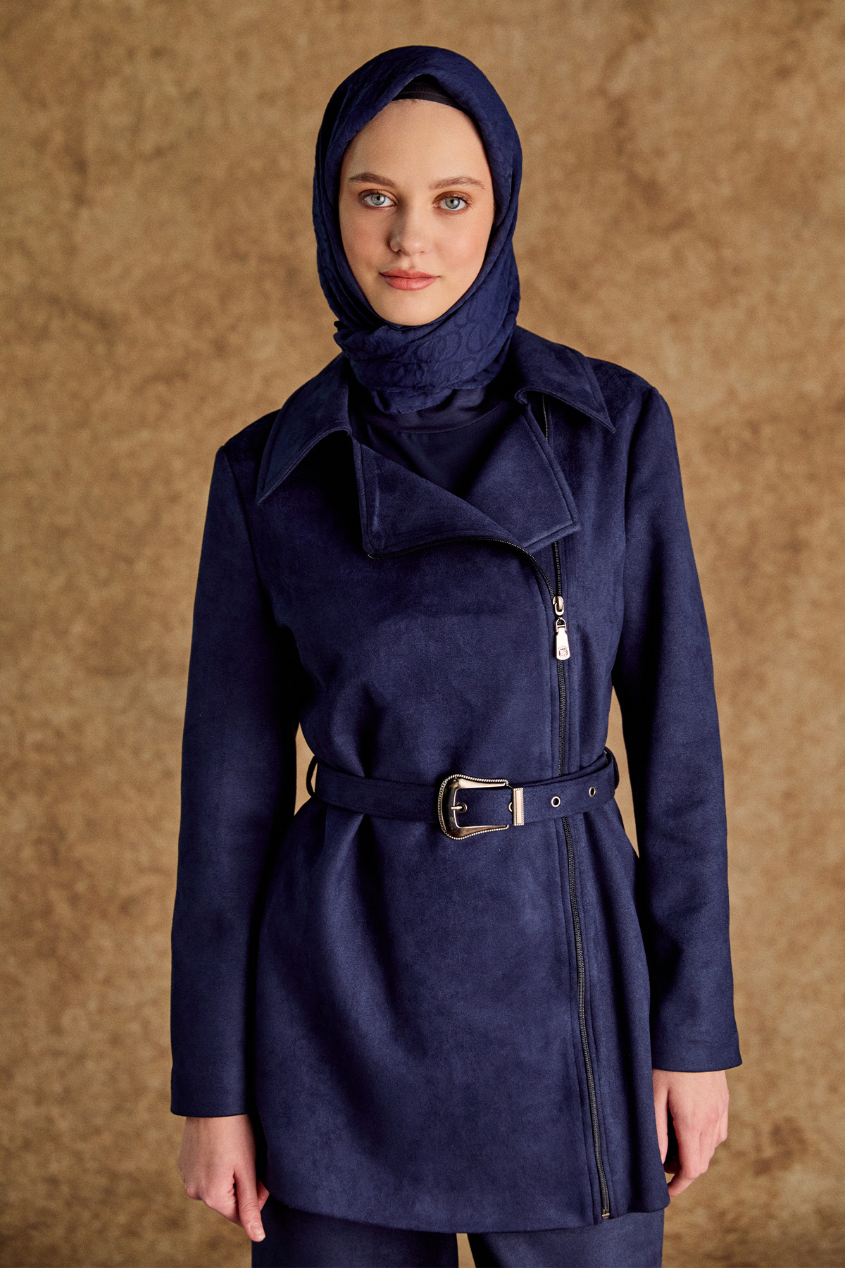 Kruvaze Fermuarlı Süet Görünümlü Kemerli Ceket