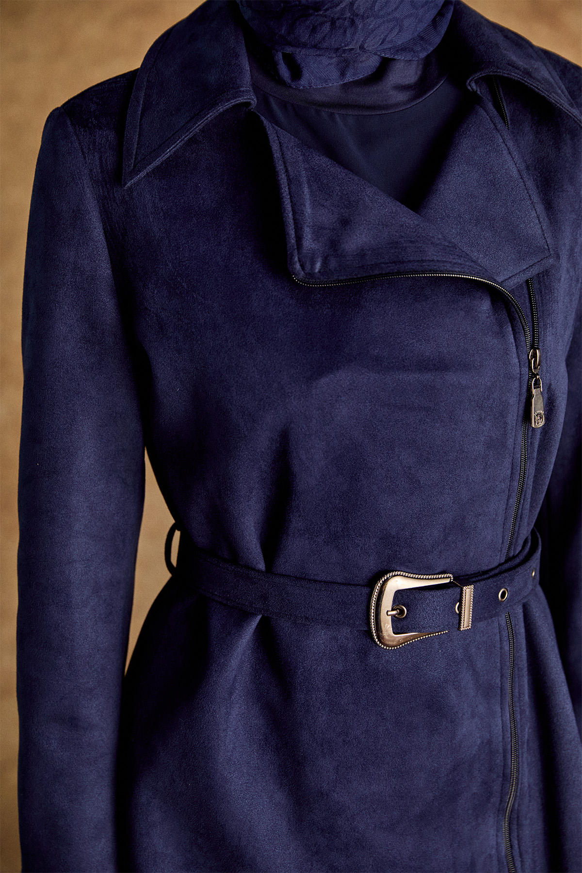 Kruvaze Fermuarlı Süet Görünümlü Kemerli Ceket