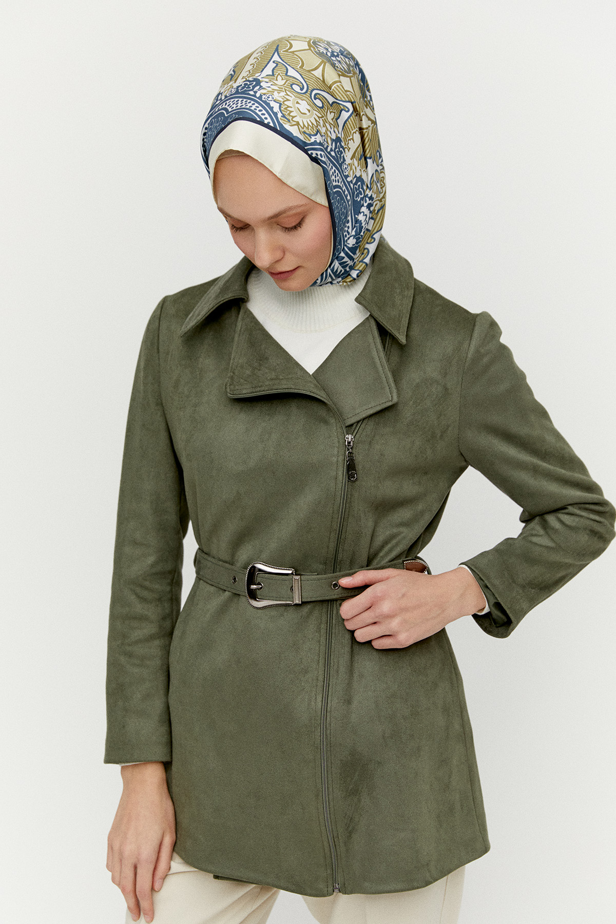 Kruvaze Fermuarlı Süet Görünümlü Kemerli Ceket