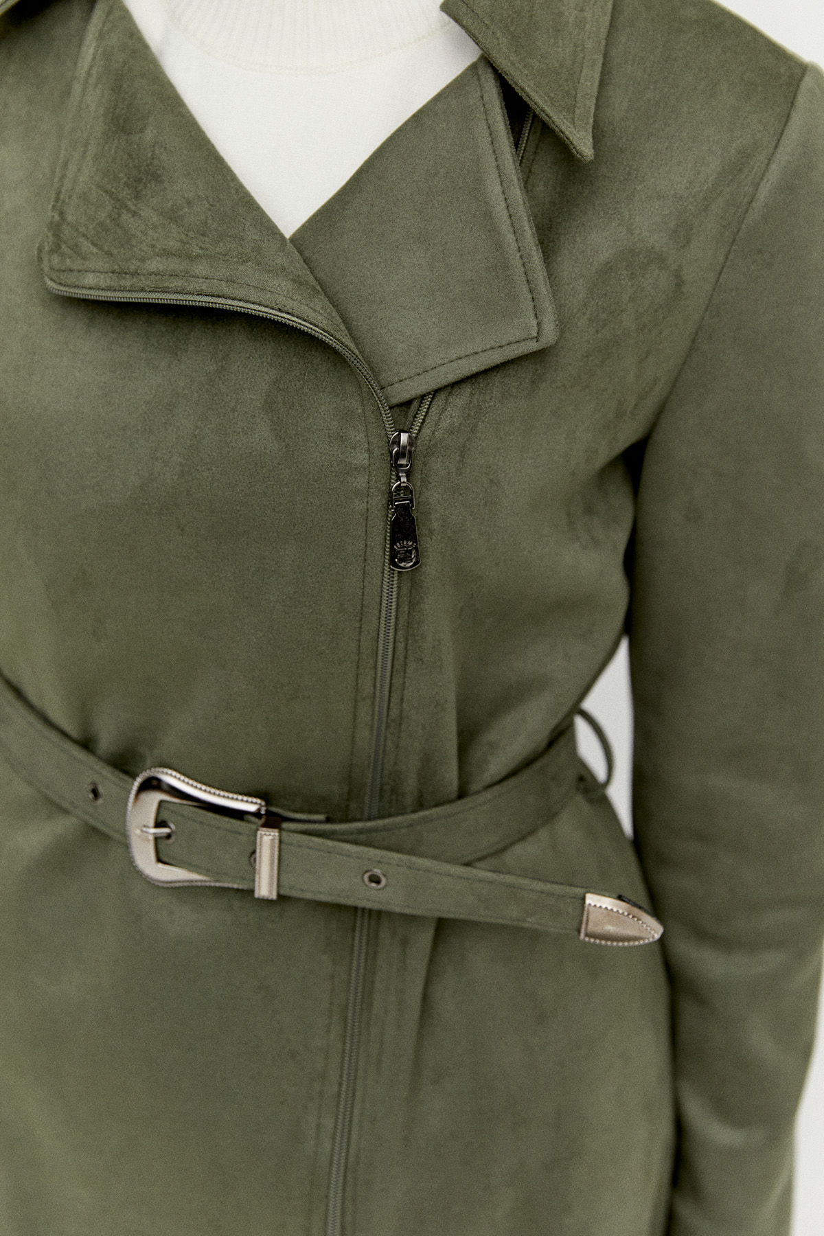 Kruvaze Fermuarlı Süet Görünümlü Kemerli Ceket