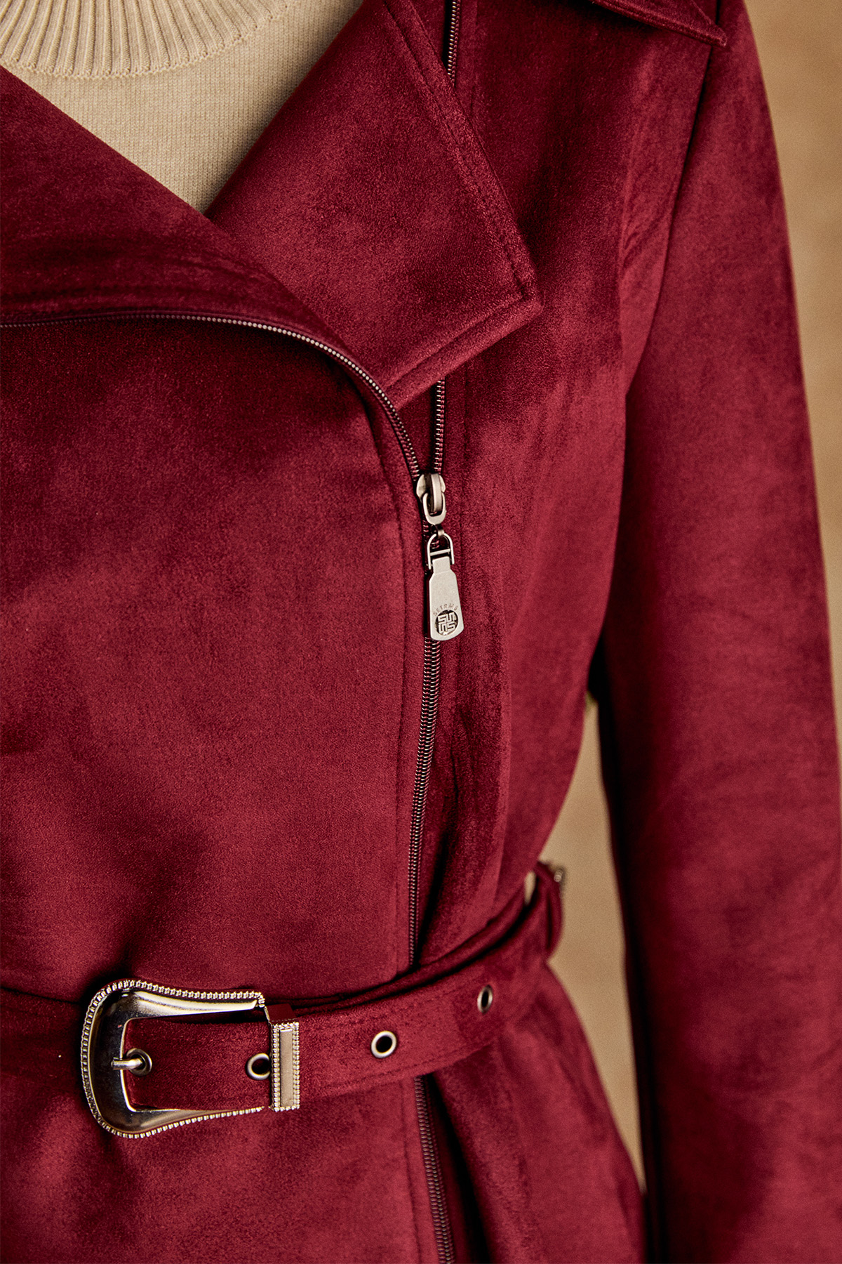 Kruvaze Fermuarlı Süet Görünümlü Kemerli Ceket