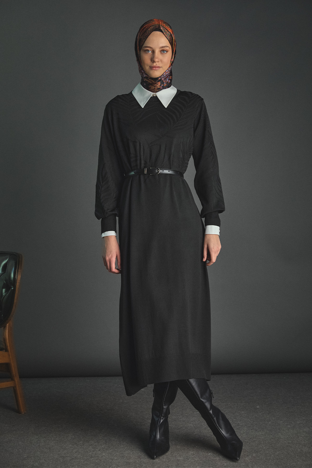 Yaprak Desenli Ribanalı Triko Elbise