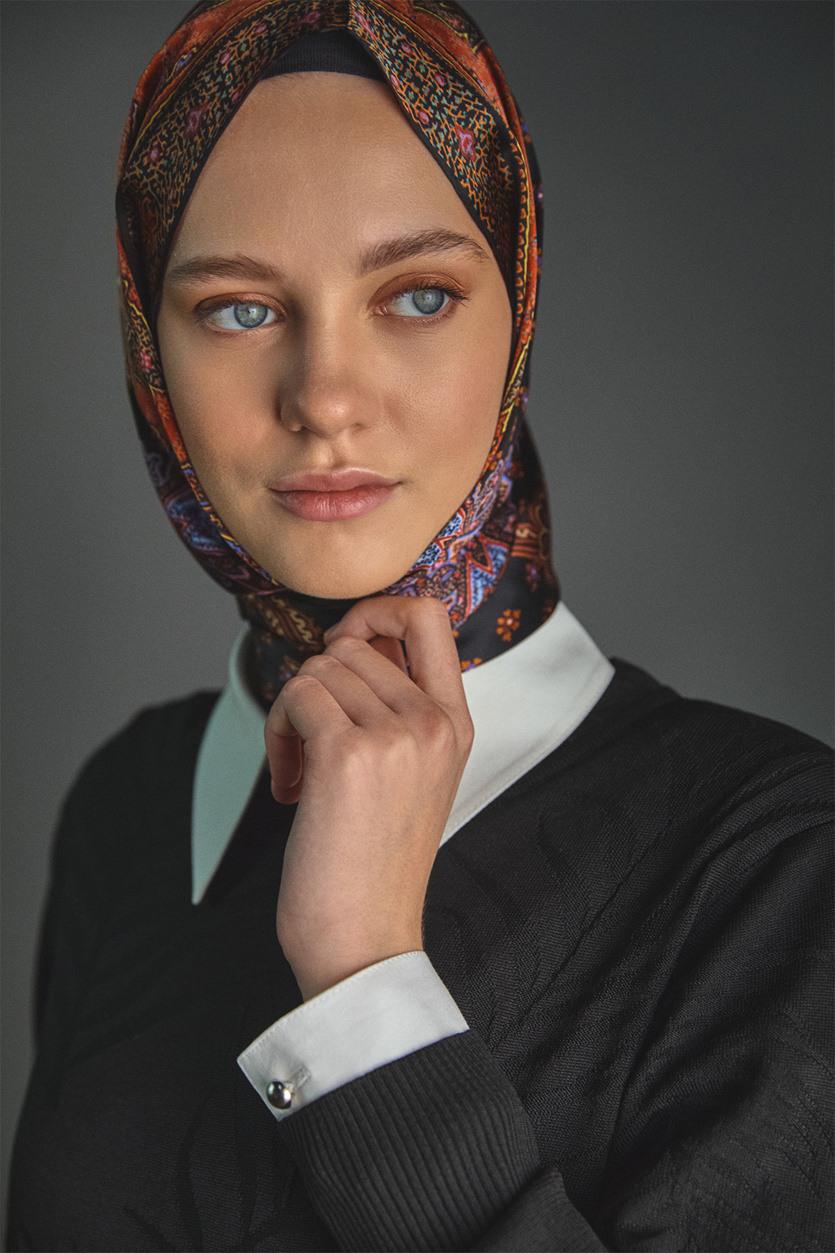 Yaprak Desenli Ribanalı Triko Elbise