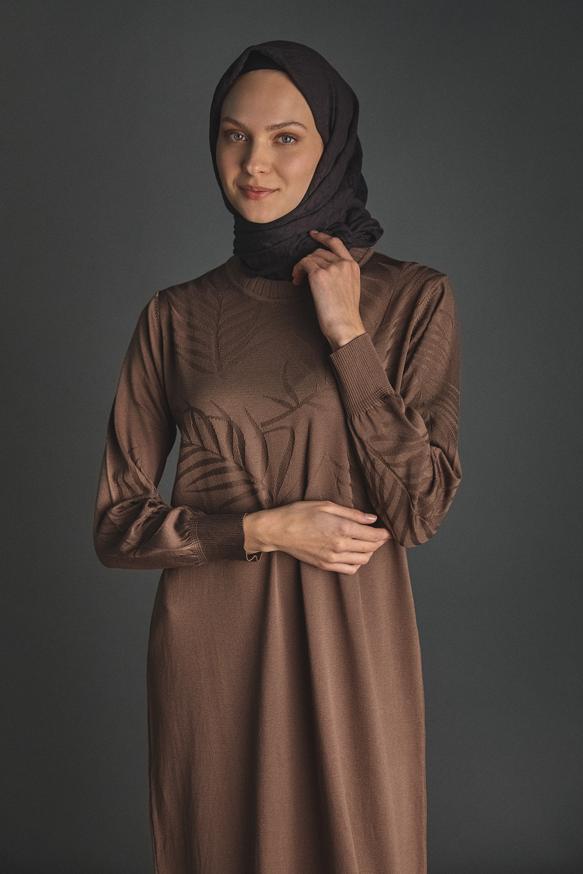 Yaprak Desenli Ribanalı Triko Elbise