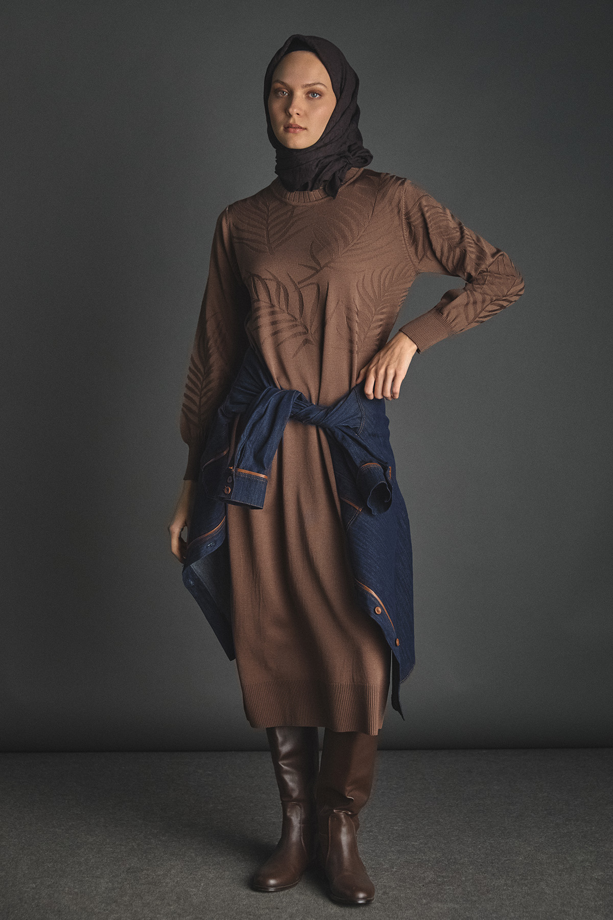 Yaprak Desenli Ribanalı Triko Elbise