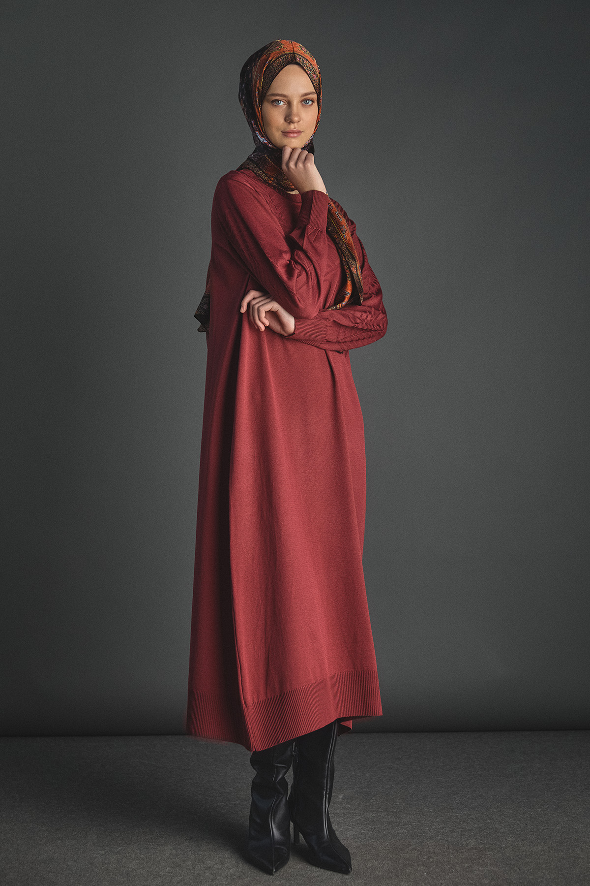 Yaprak Desenli Ribanalı Triko Elbise