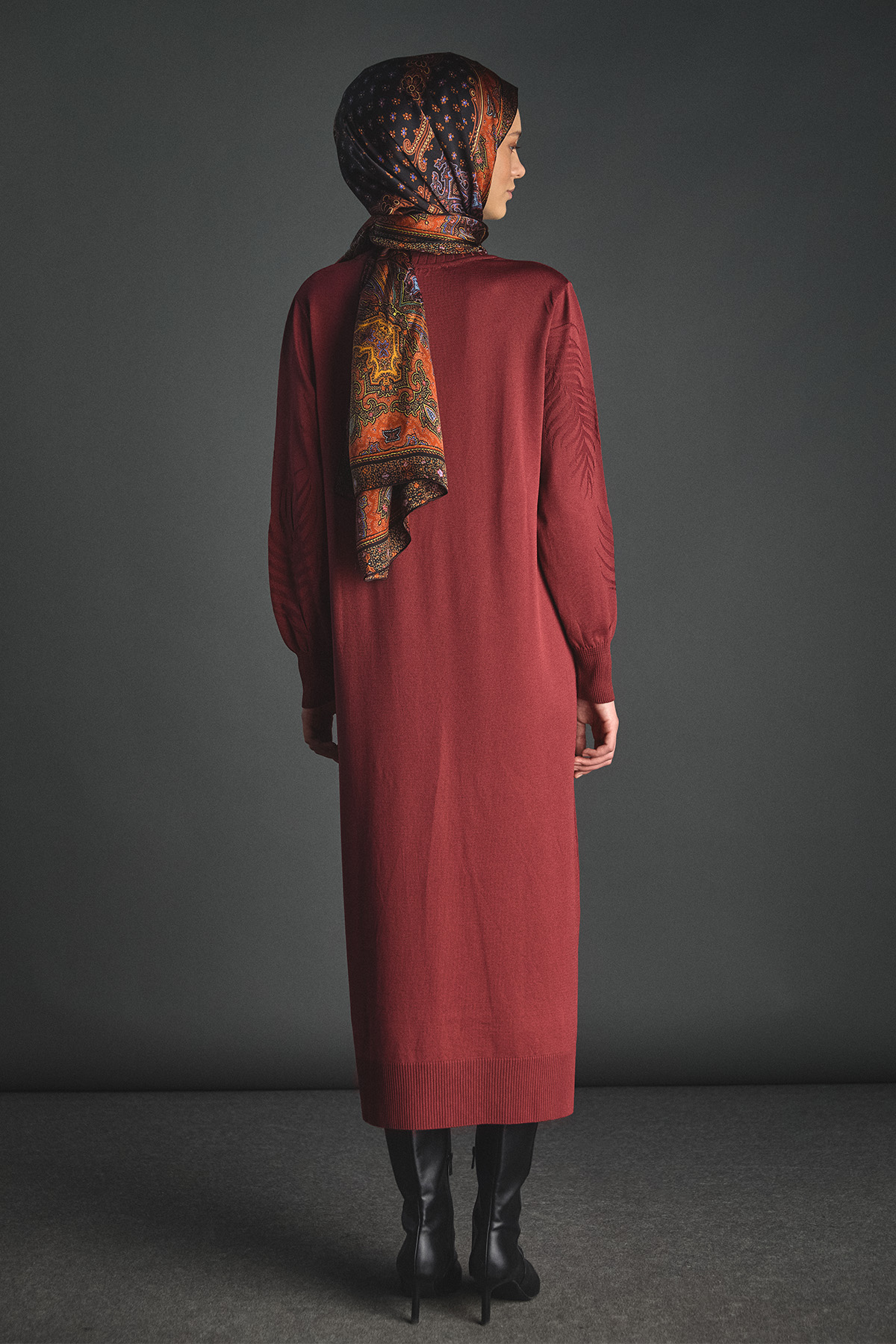 Yaprak Desenli Ribanalı Triko Elbise