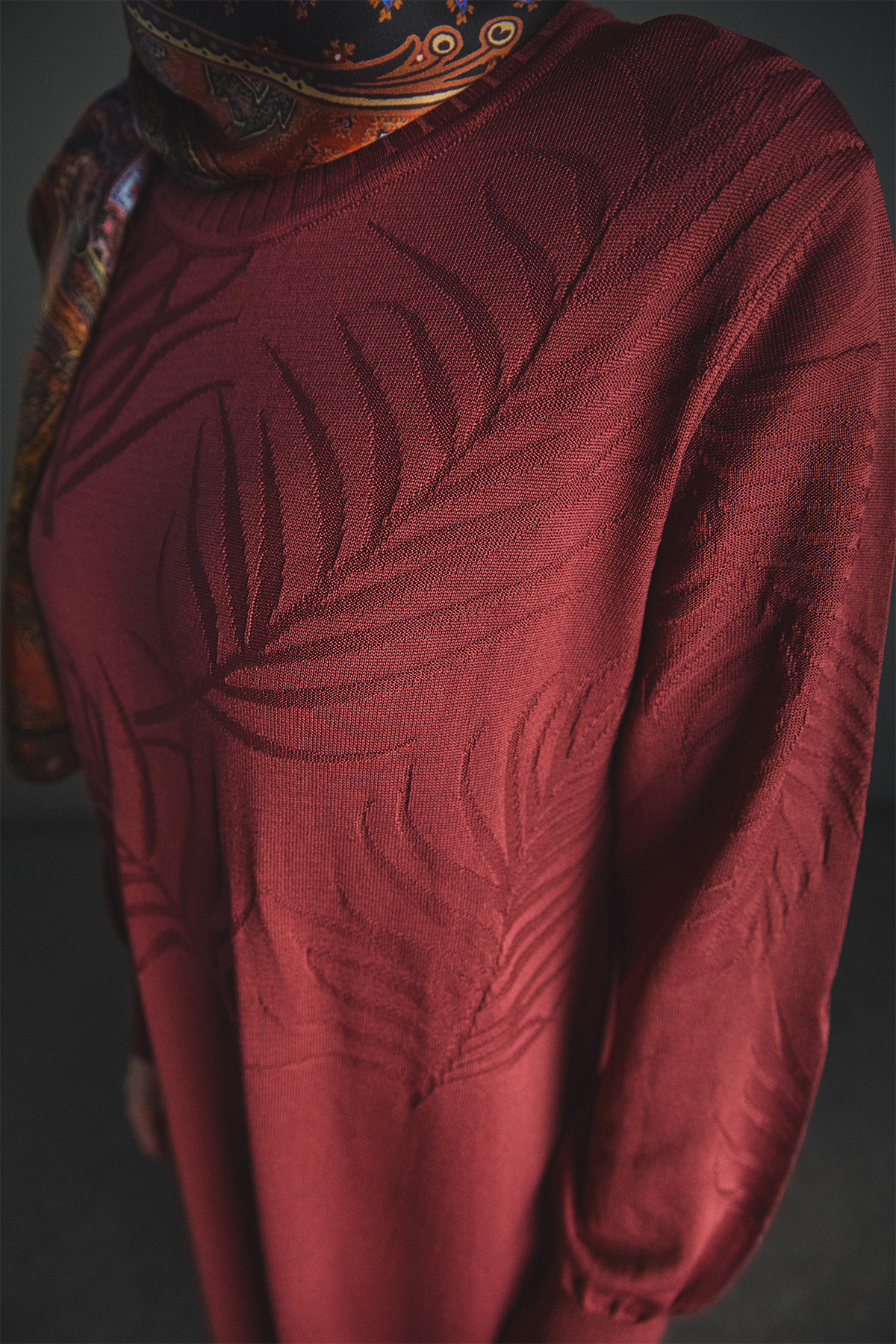 Yaprak Desenli Ribanalı Triko Elbise