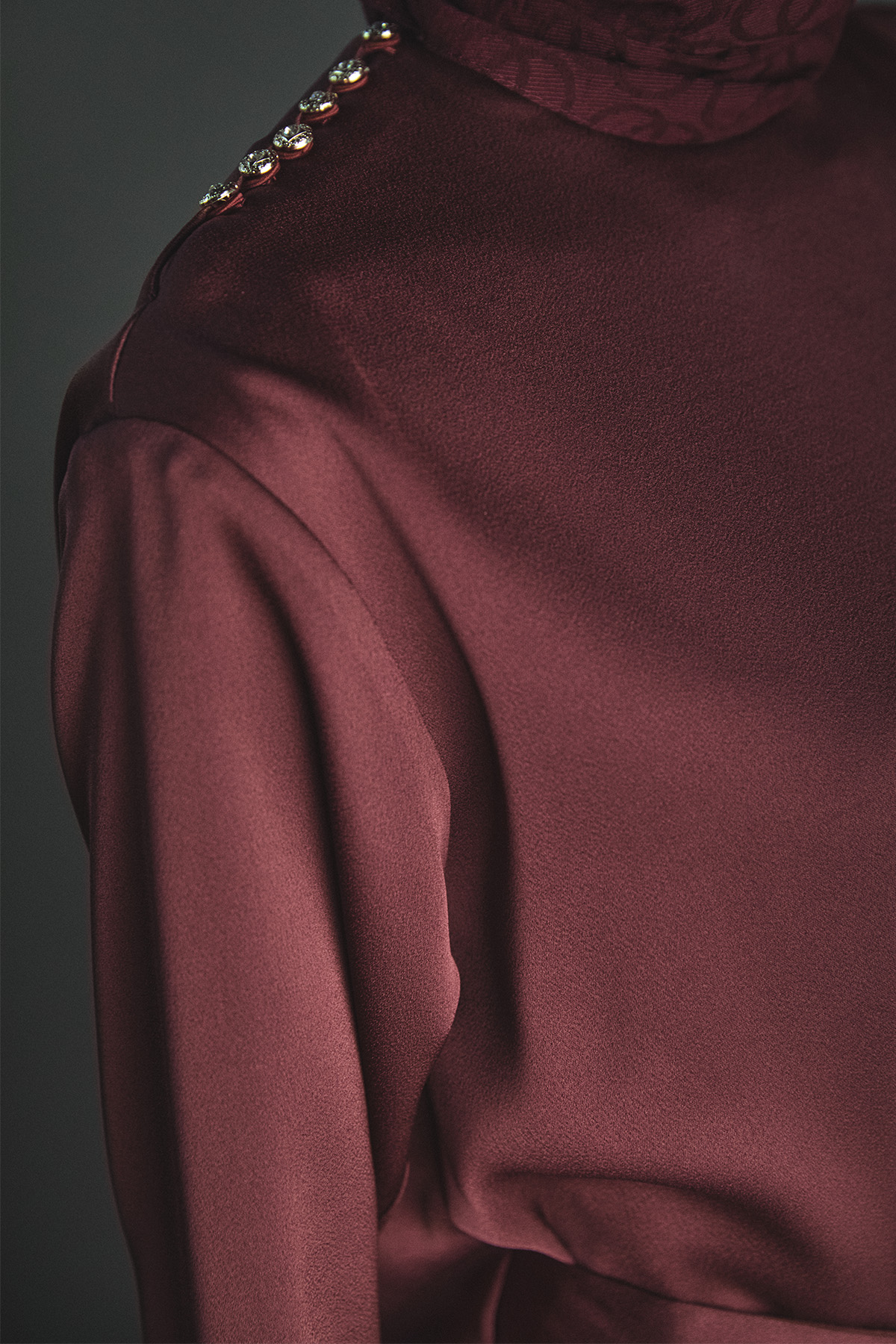 Kuşaklı Drape Detaylı Saten Elbise