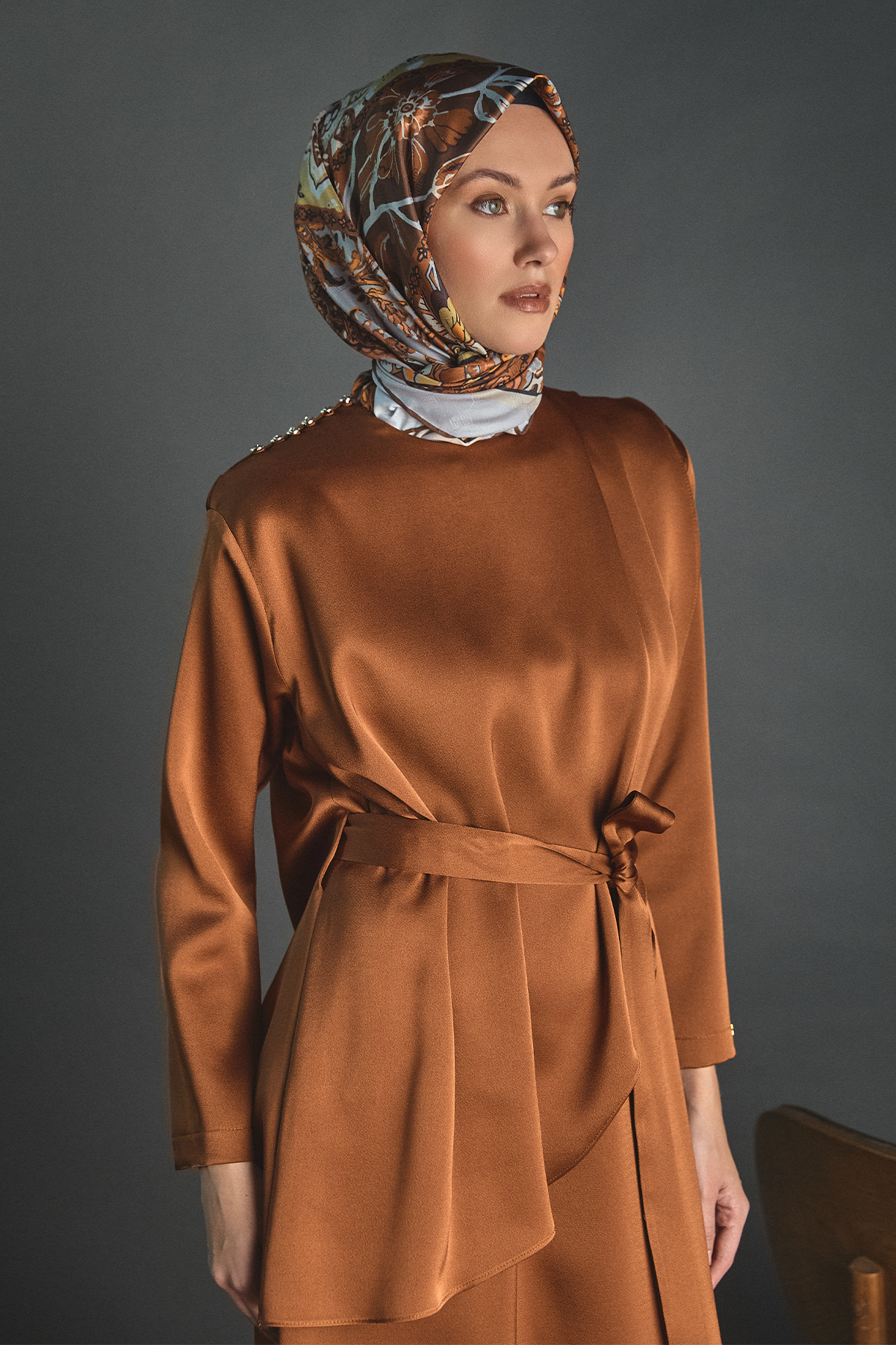 Kuşaklı Drape Detaylı Saten Elbise