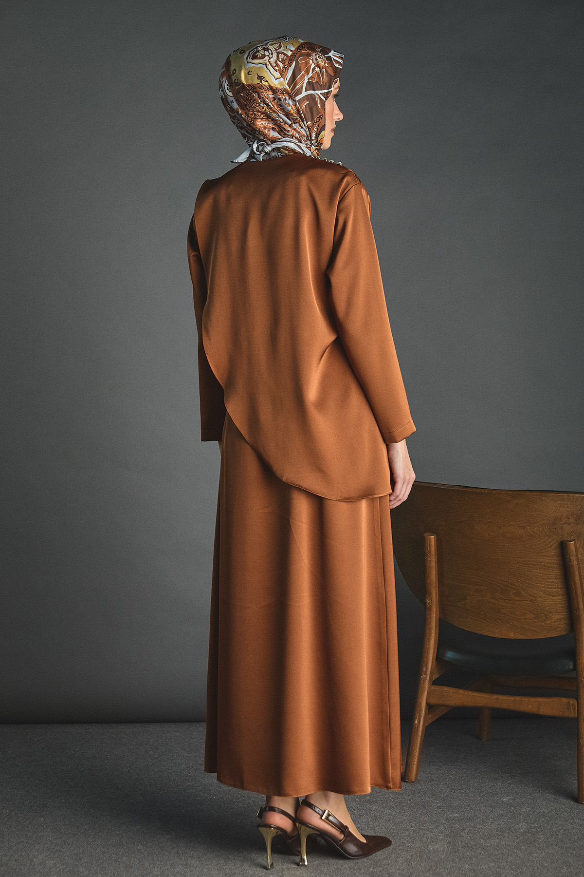 Kuşaklı Drape Detaylı Saten Elbise