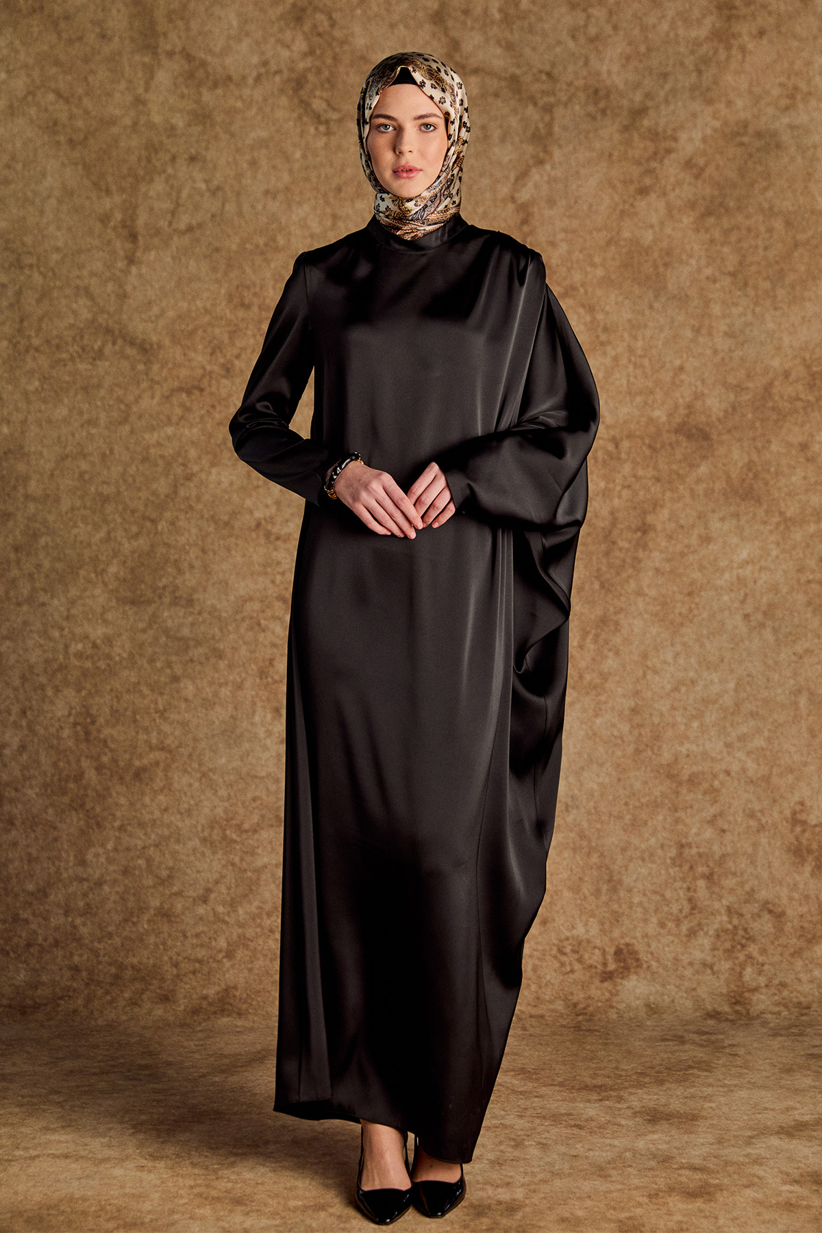 Drape Detaylı Hakim Yakalı Elbise