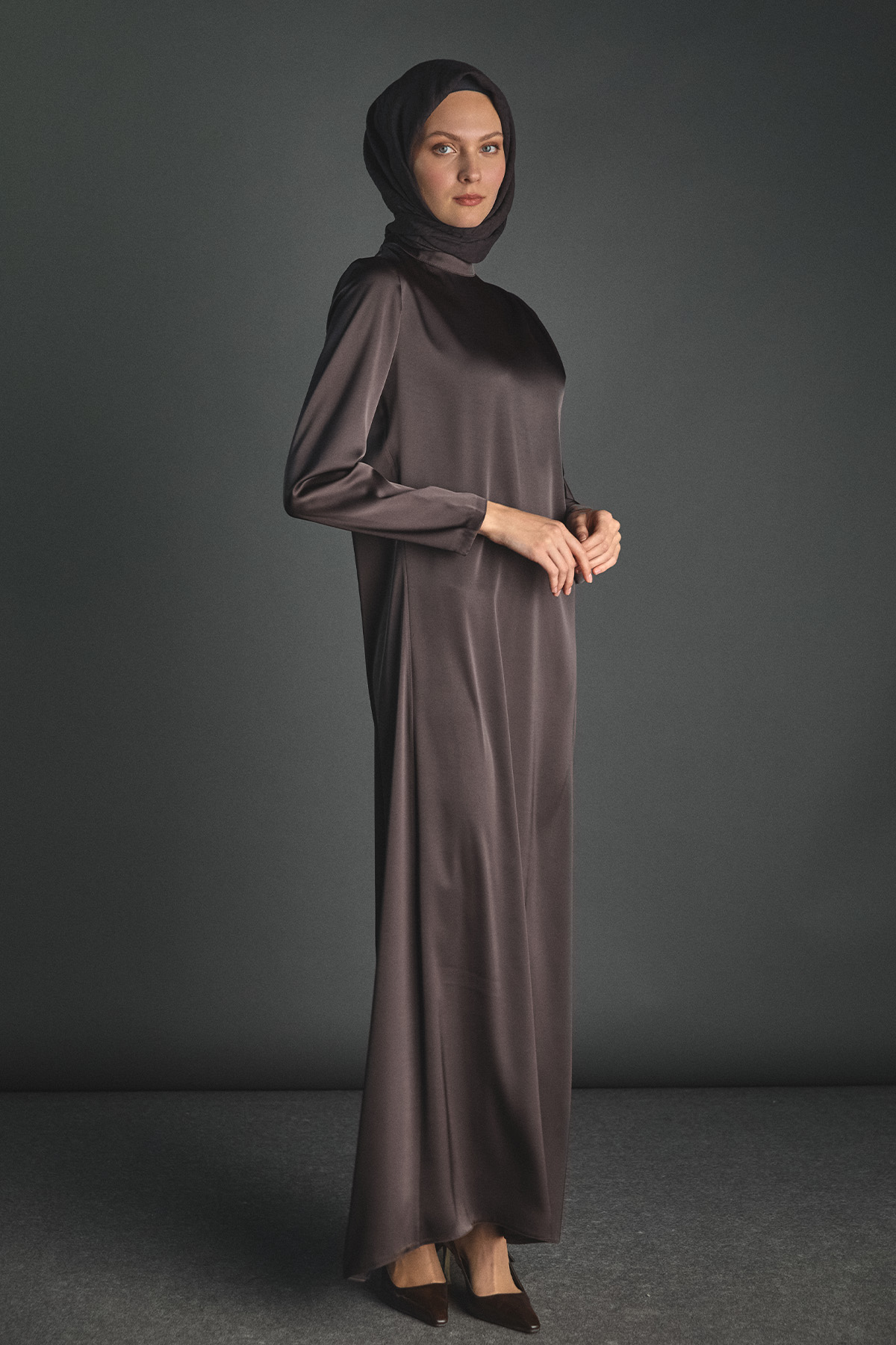 Drape Detaylı Hakim Yakalı Elbise