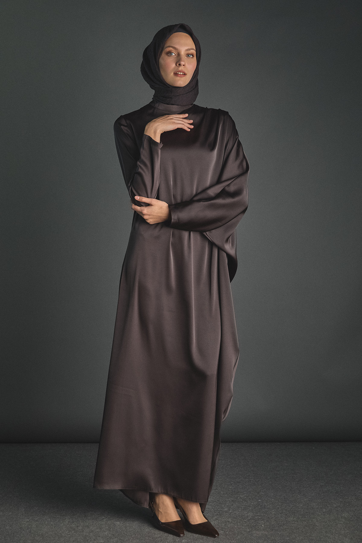 Drape Detaylı Hakim Yakalı Elbise