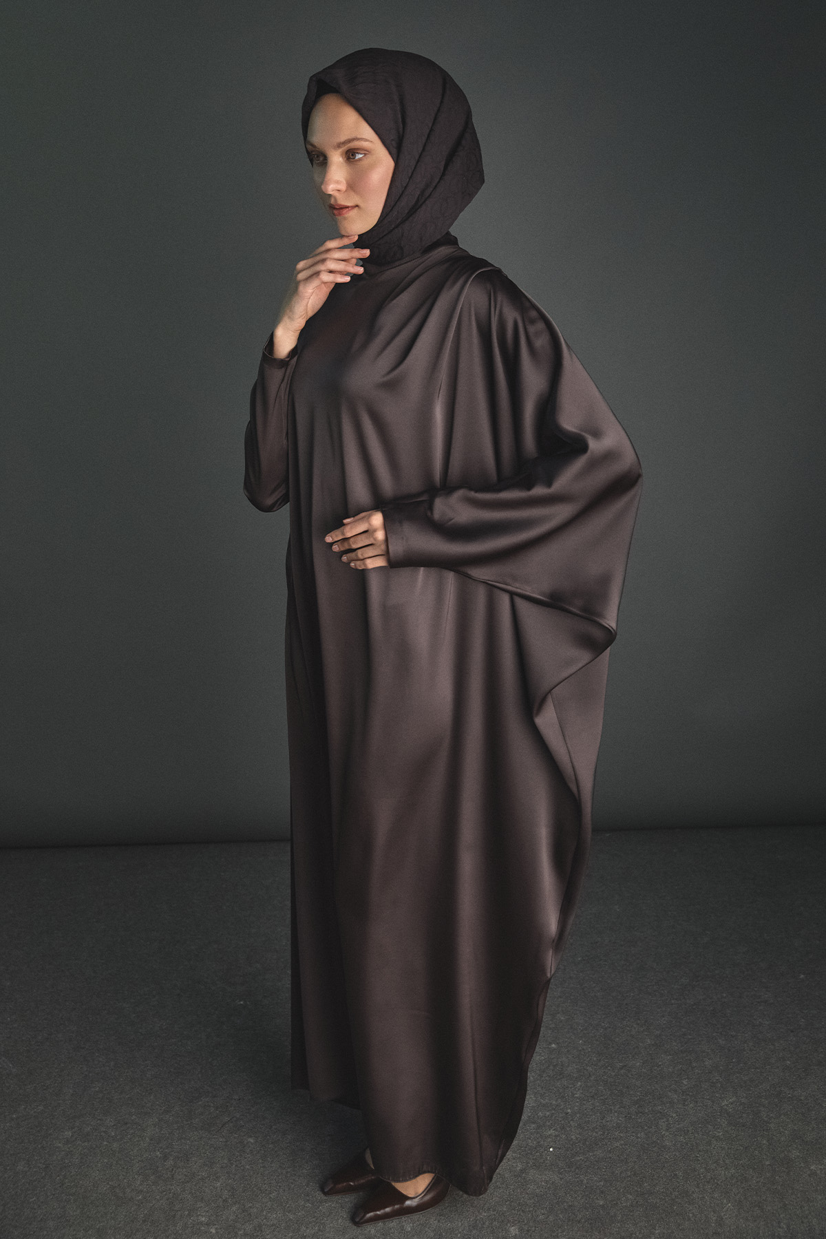 Drape Detaylı Hakim Yakalı Elbise