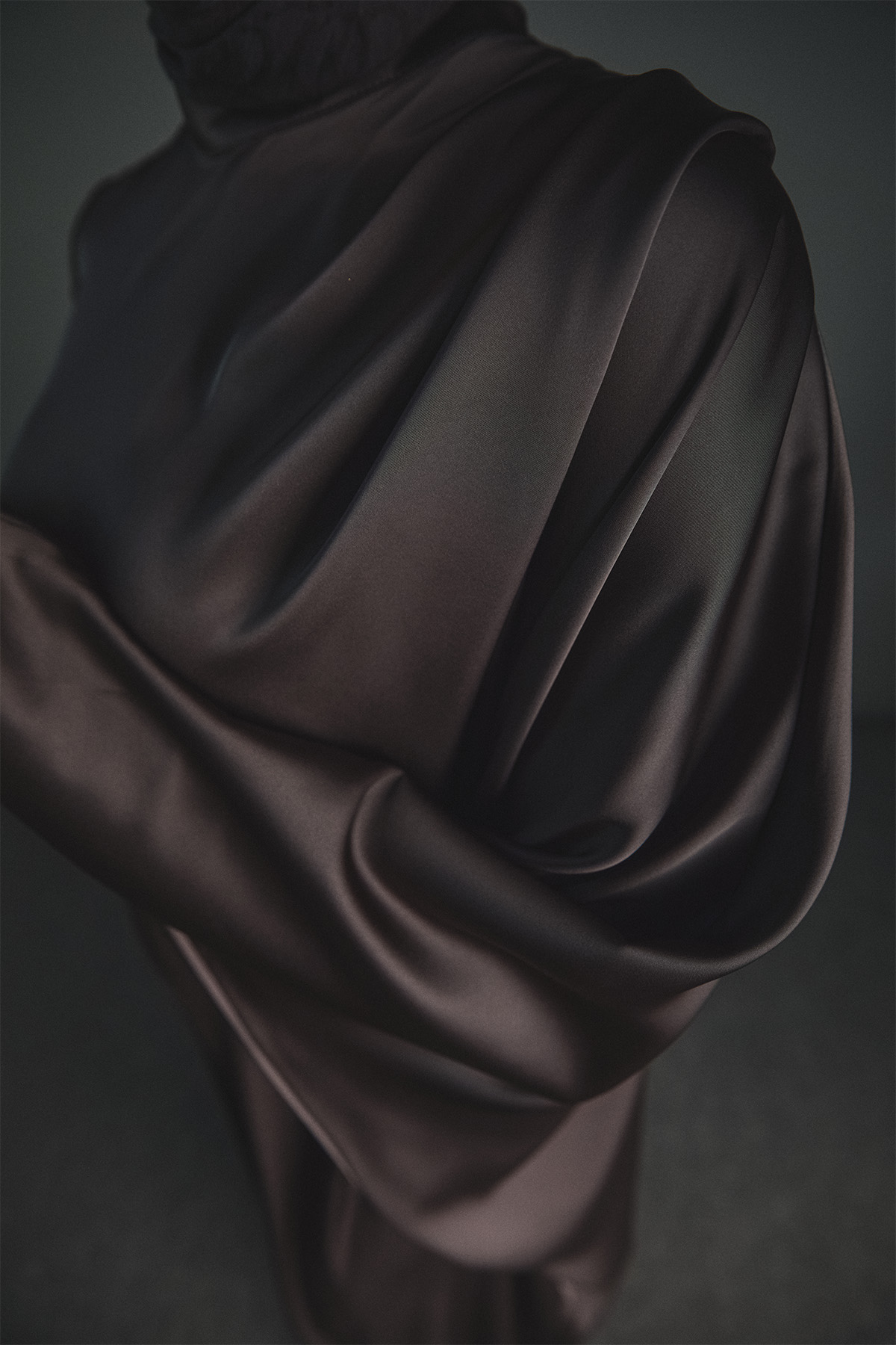 Drape Detaylı Hakim Yakalı Elbise