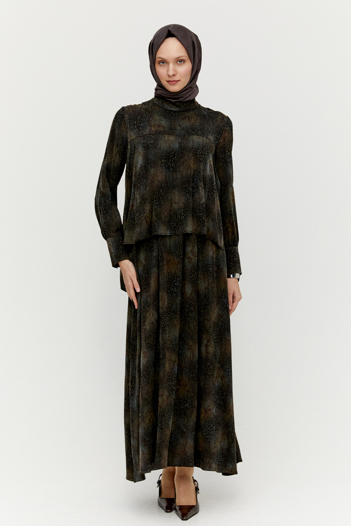 Pelerin Detaylı Desenli Elbise