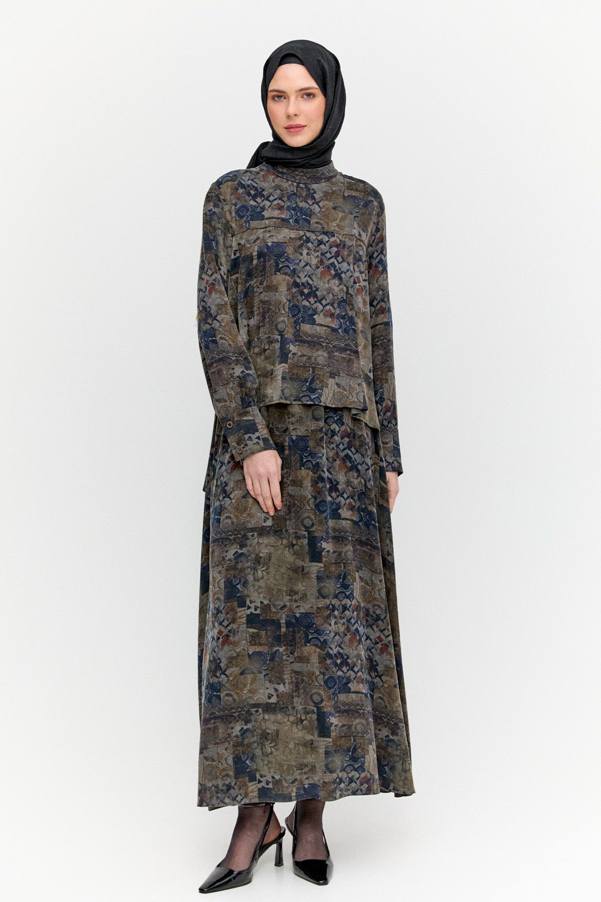 Pelerin Detaylı Desenli Elbise, Tesettür Giyim